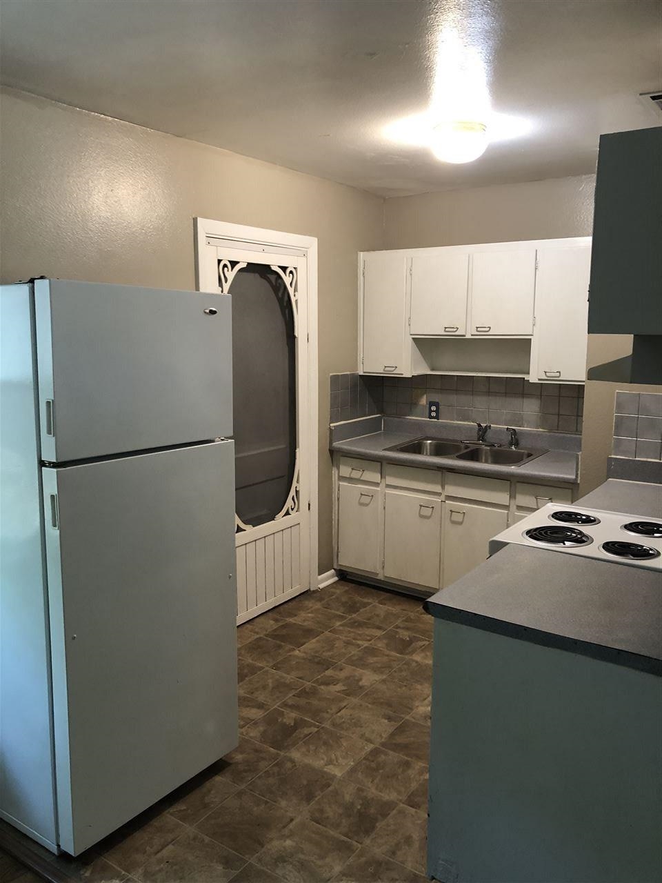 1811 Atkamire Drive Unit: -