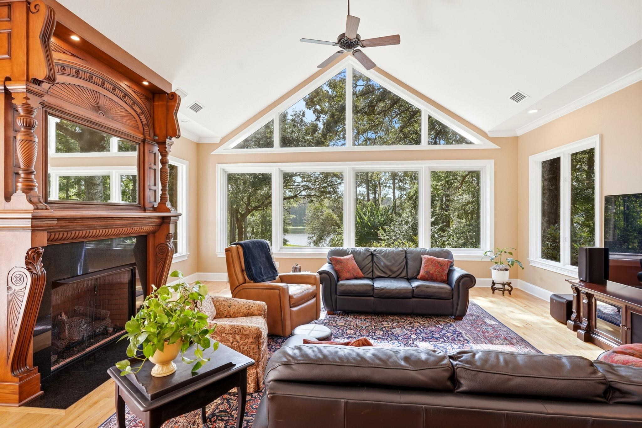 307 ROSEHILL Drive