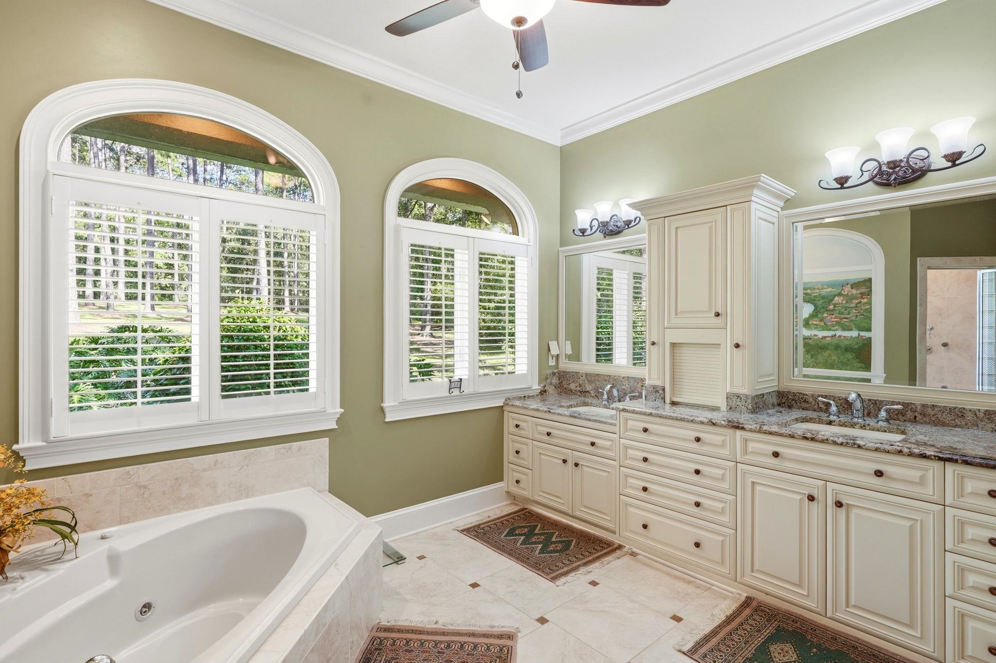 307 ROSEHILL Drive