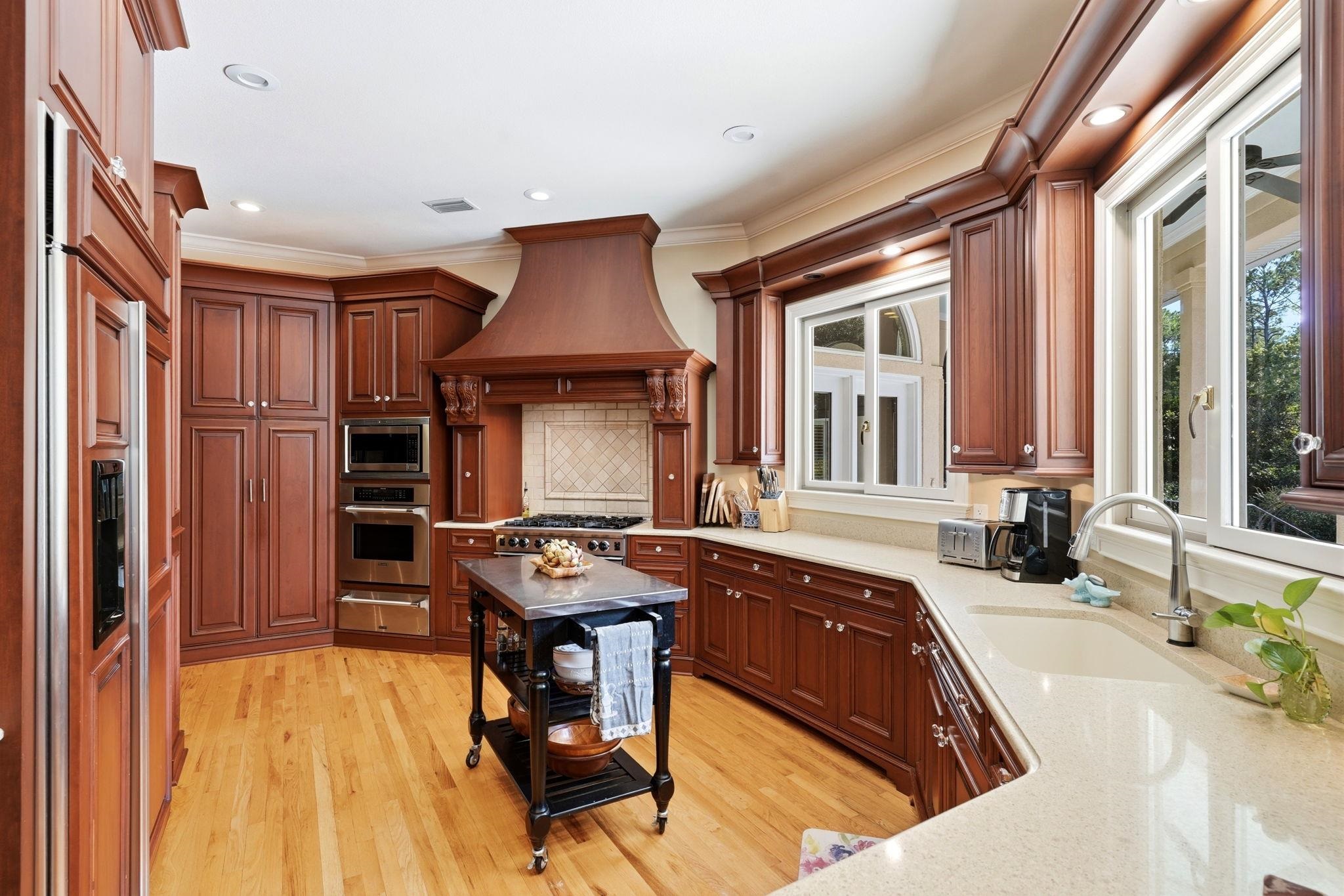 307 ROSEHILL Drive