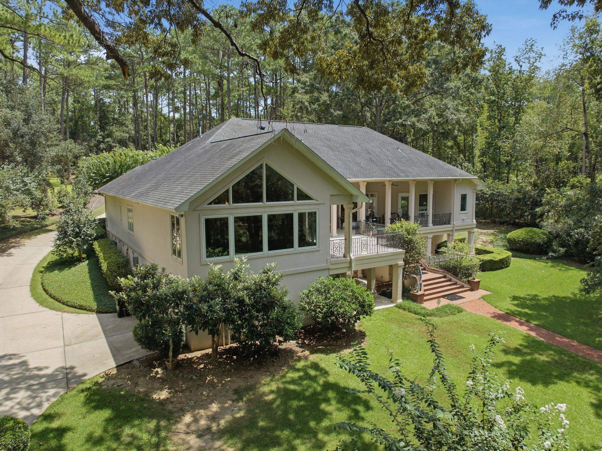 307 ROSEHILL Drive