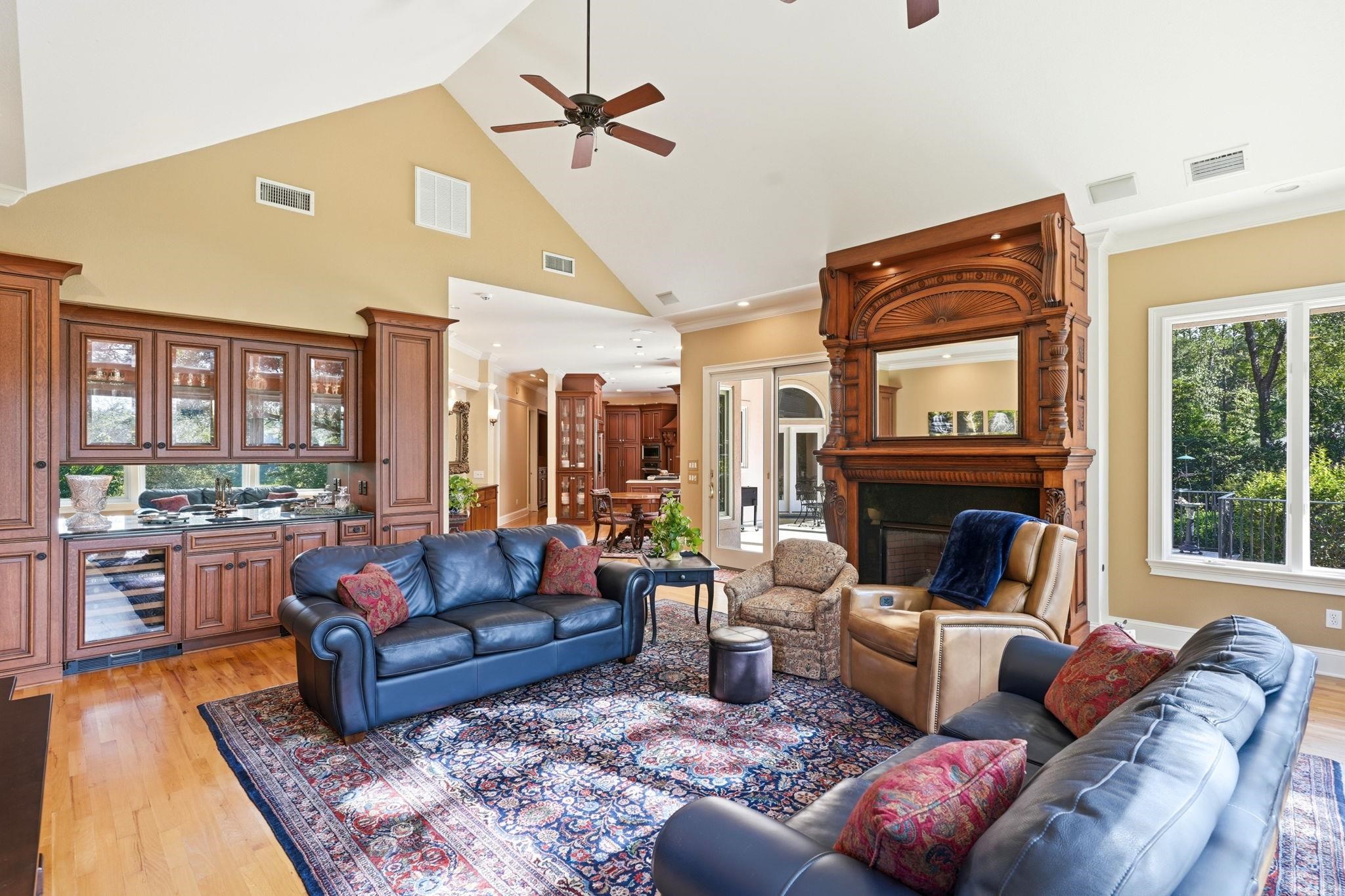 307 ROSEHILL Drive