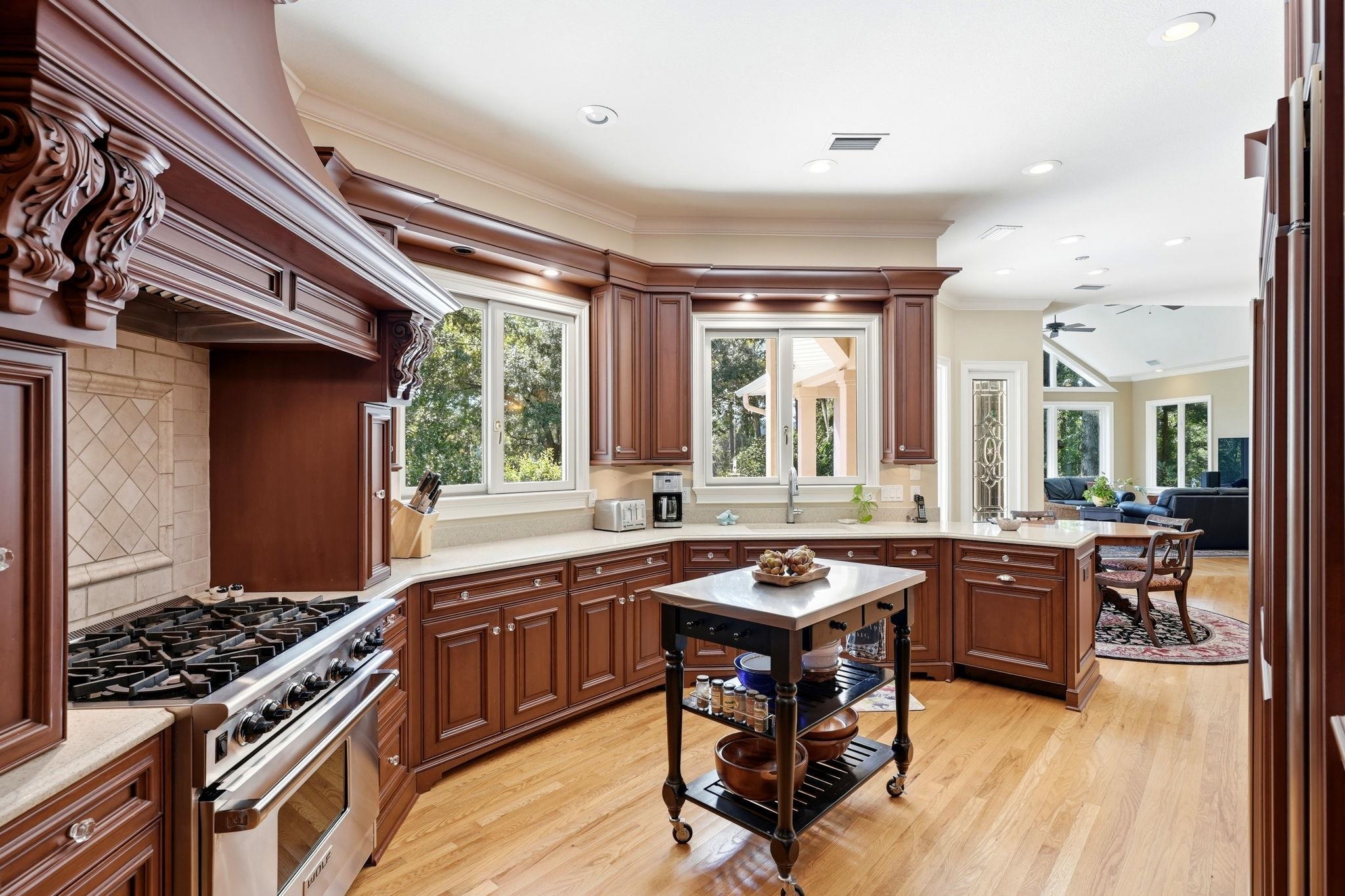 307 ROSEHILL Drive