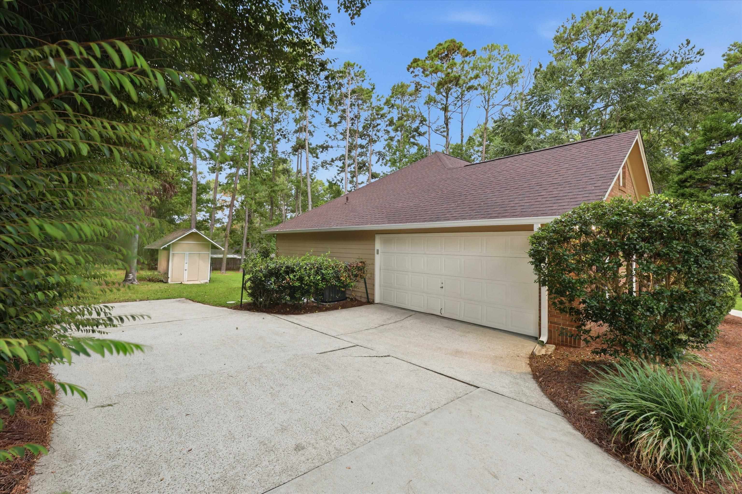 7812 Maclean Road