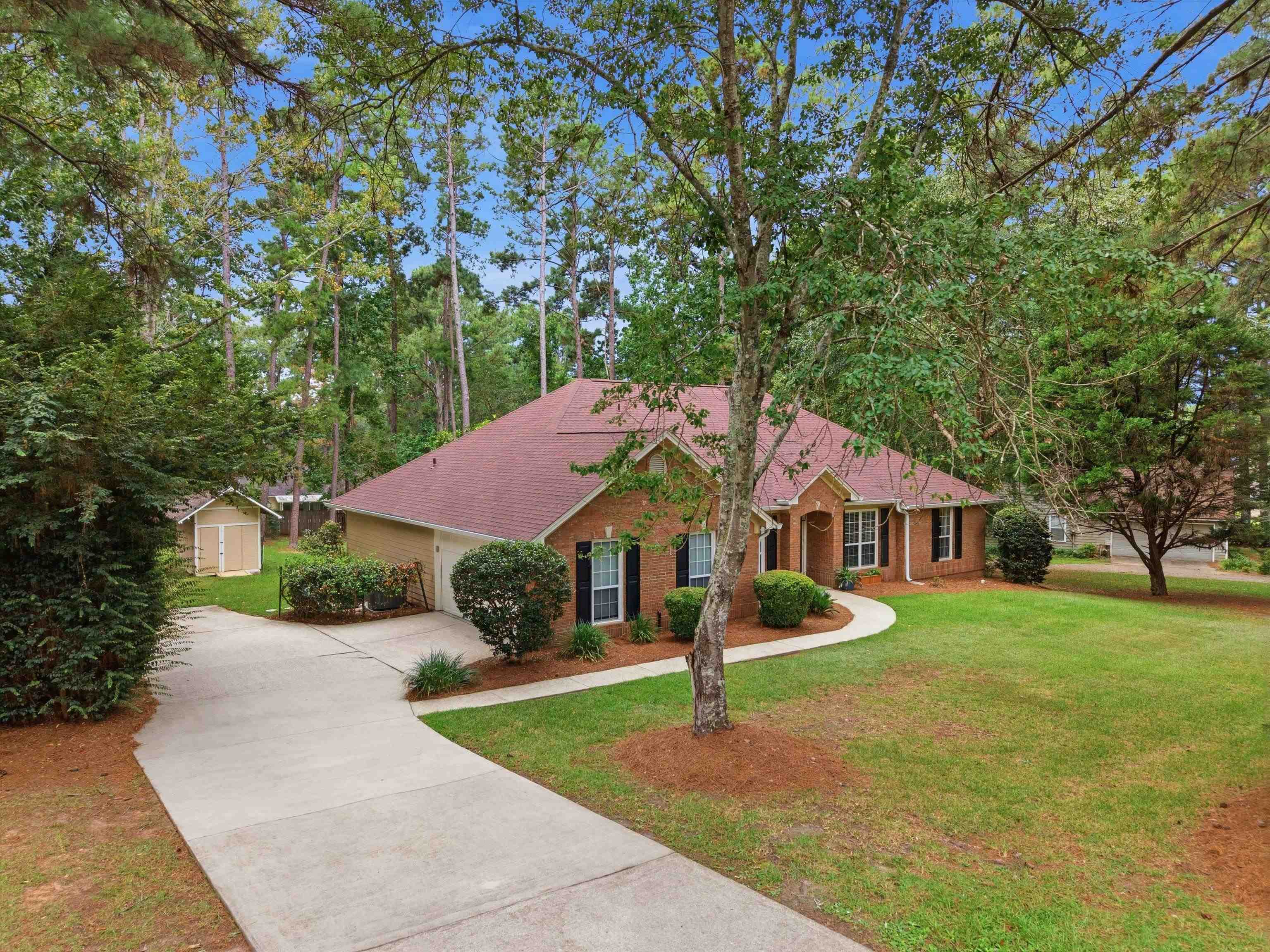 7812 Maclean Road