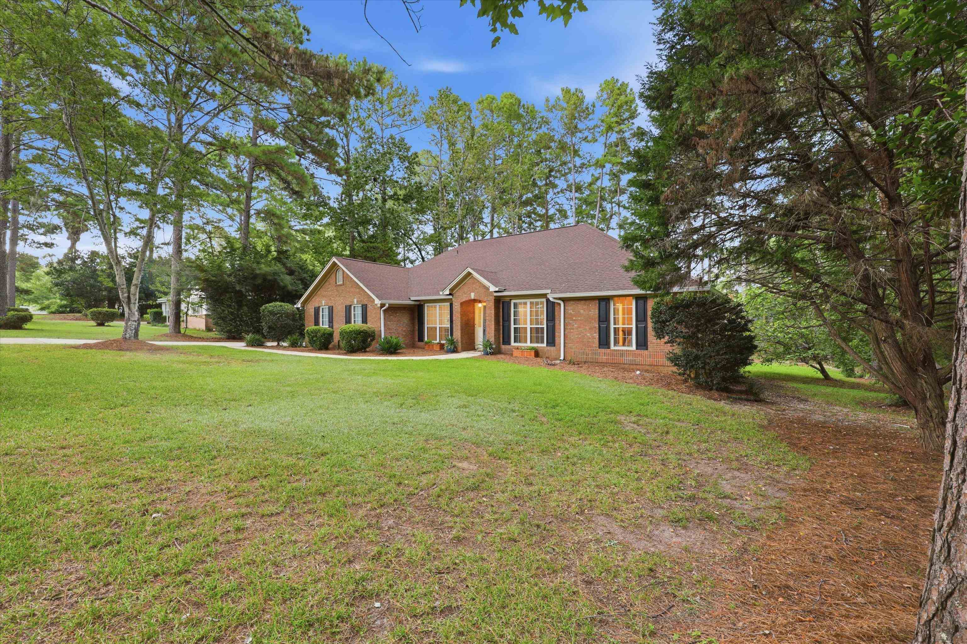 7812 Maclean Road