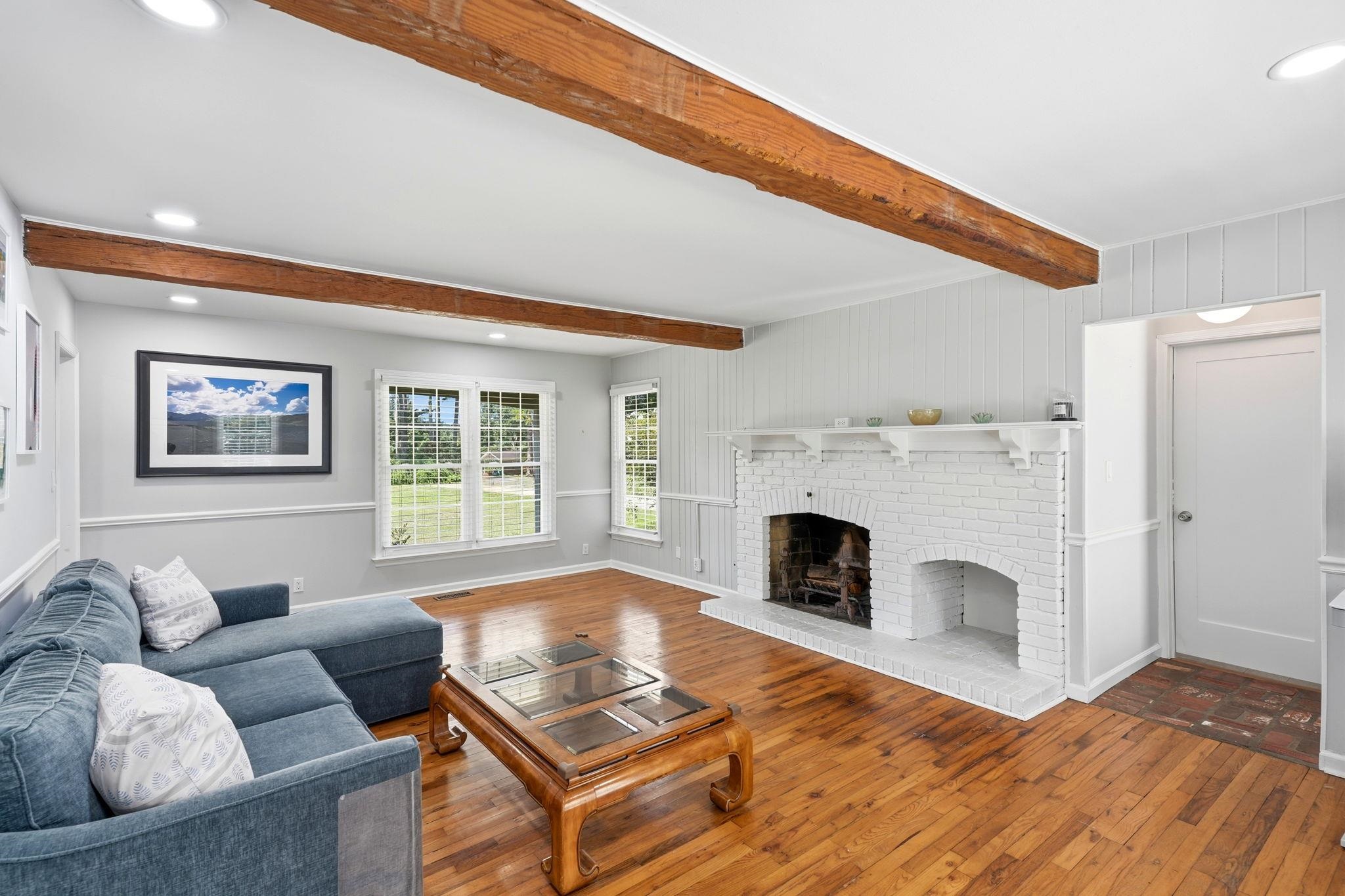 3313 NORTHSHORE Circle