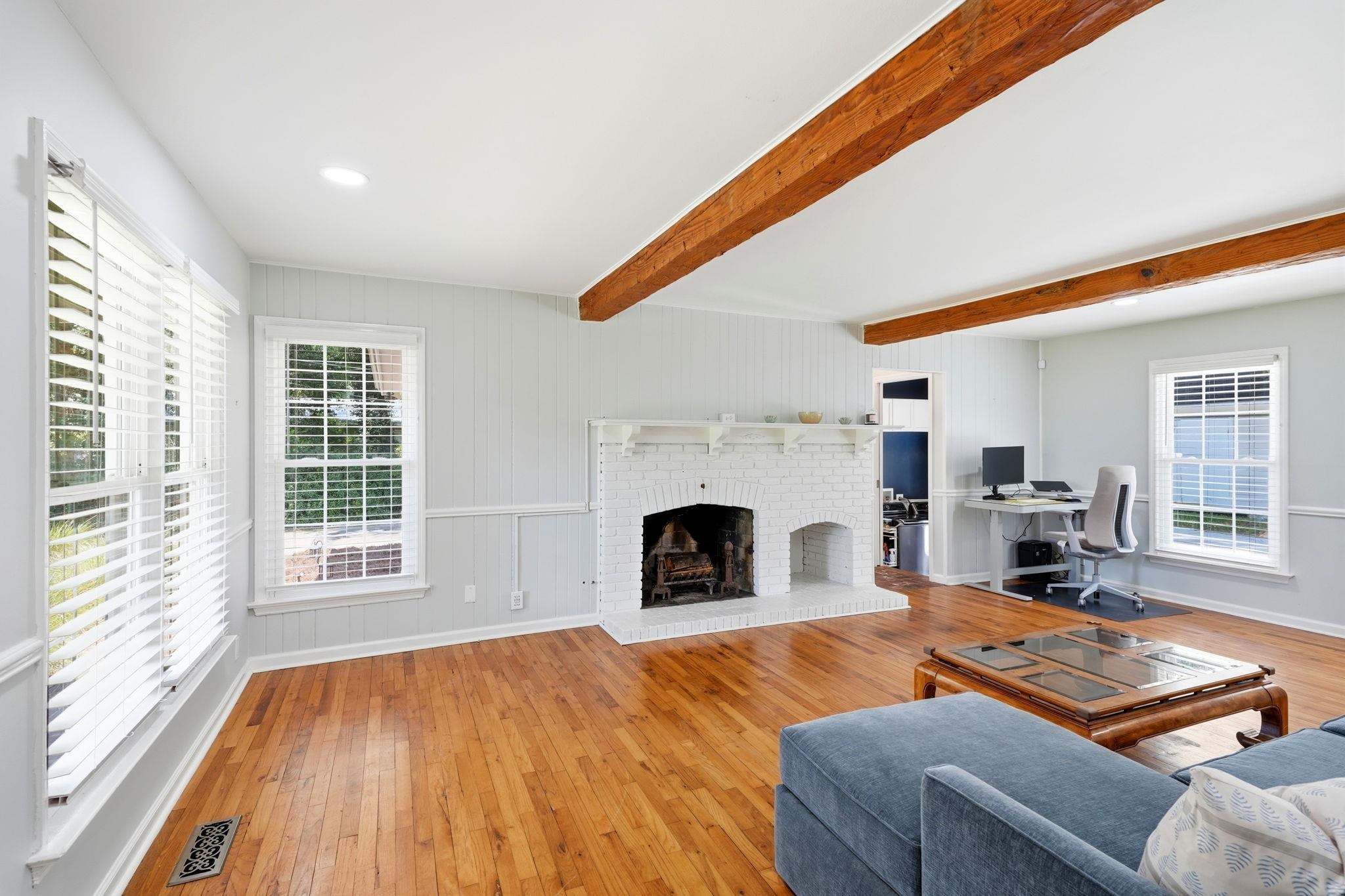 3313 NORTHSHORE Circle