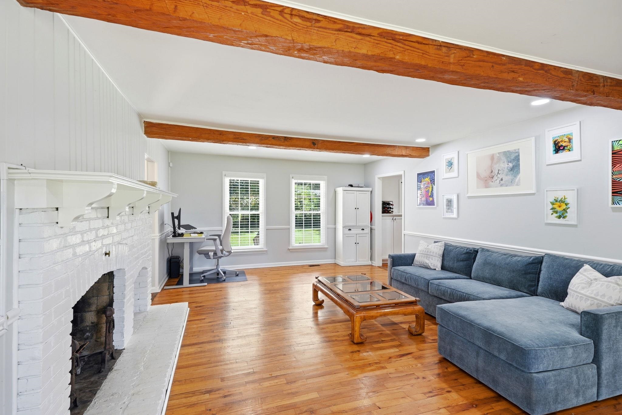 3313 NORTHSHORE Circle
