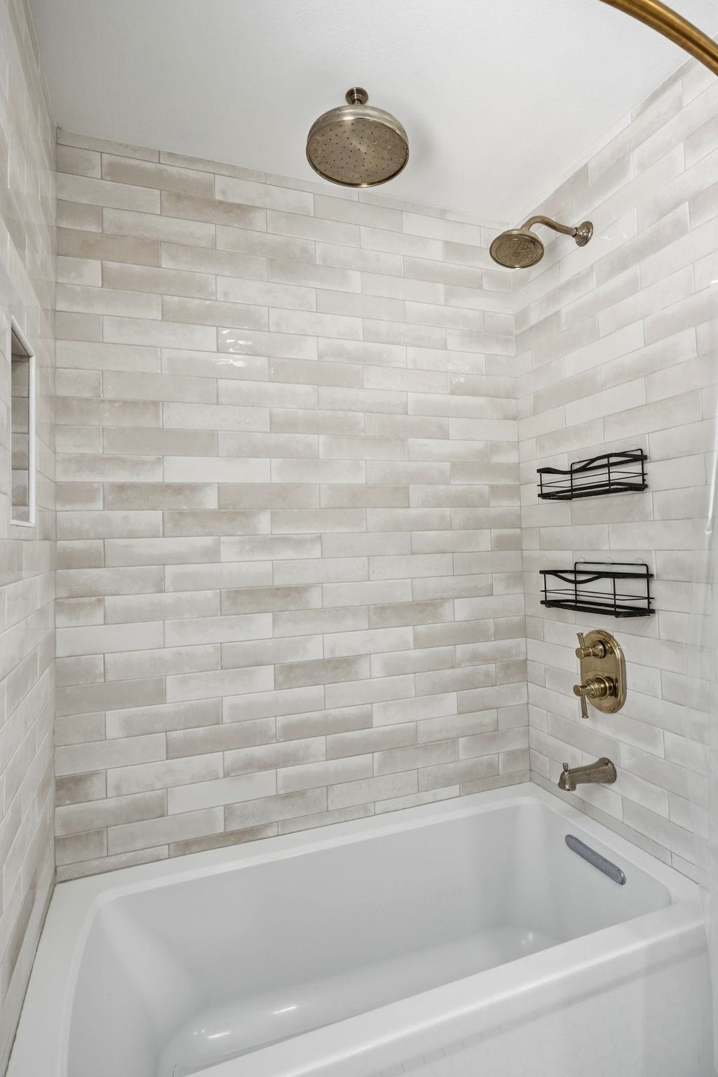 3313 NORTHSHORE Circle