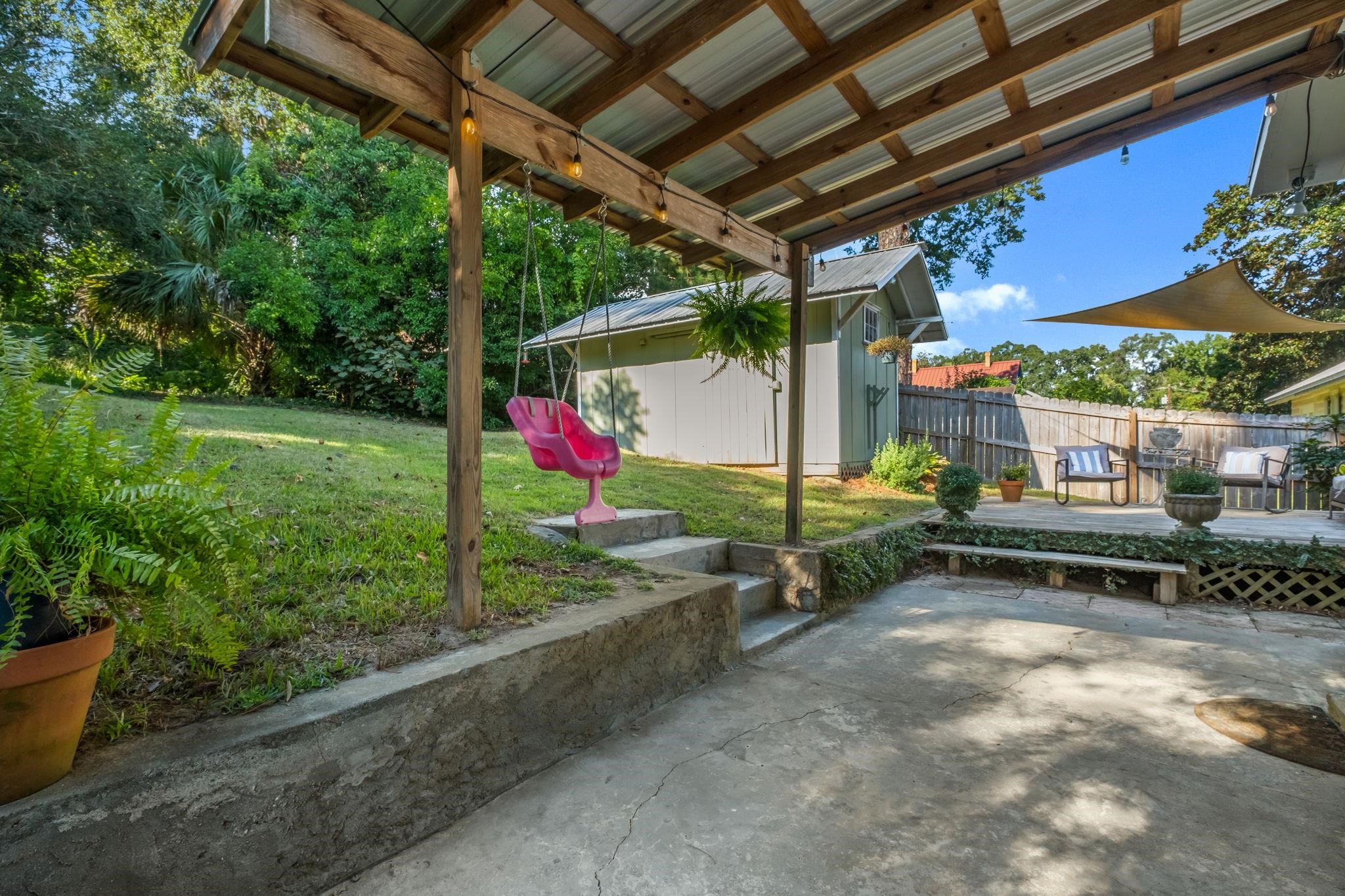 805 E Call Street