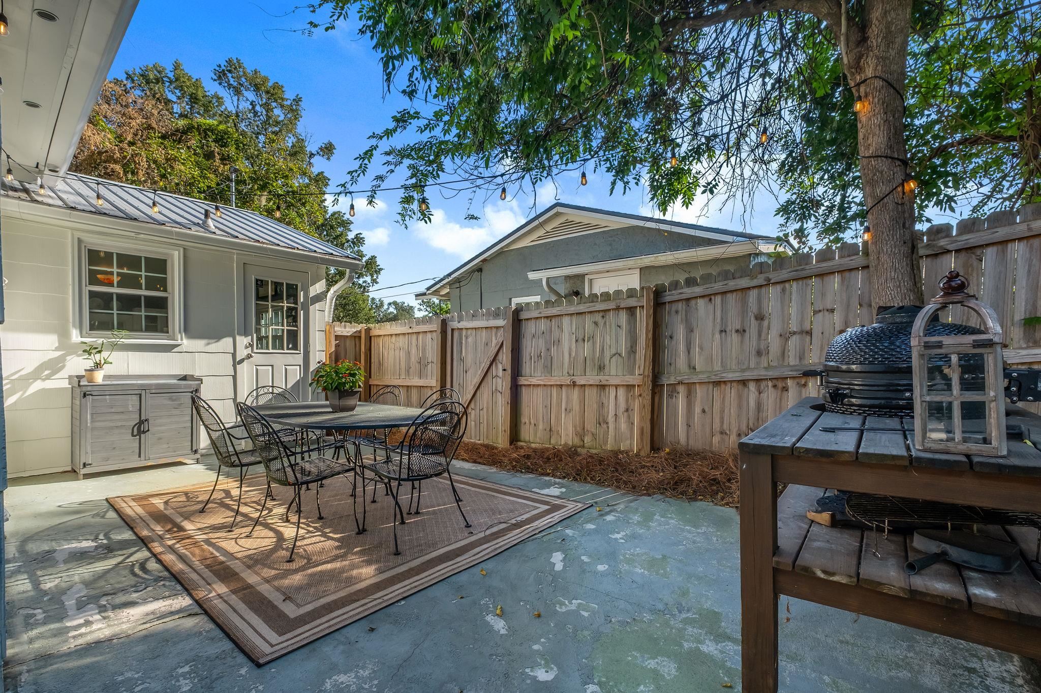 805 E Call Street