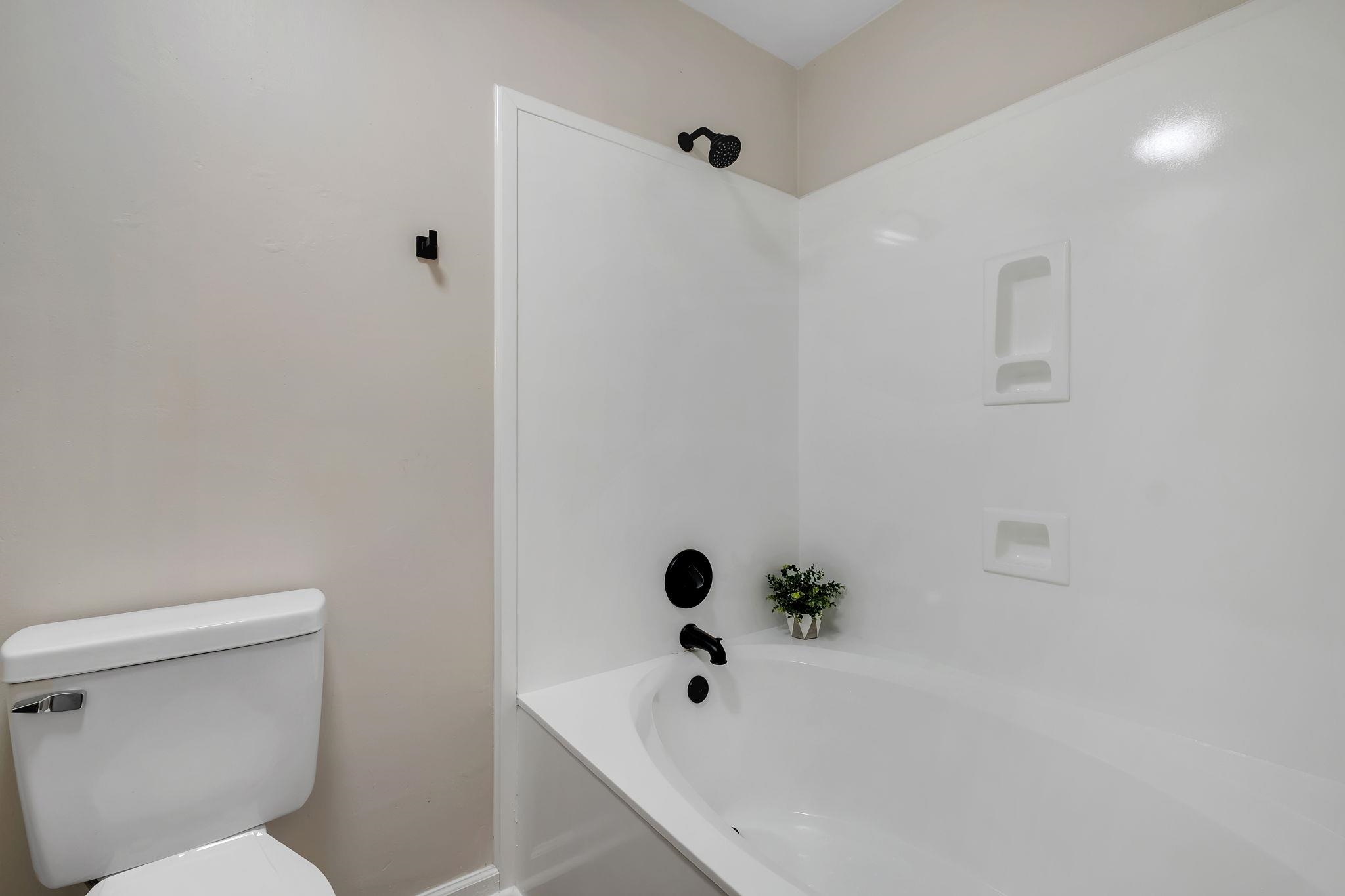4439 Stratfordshire Court
