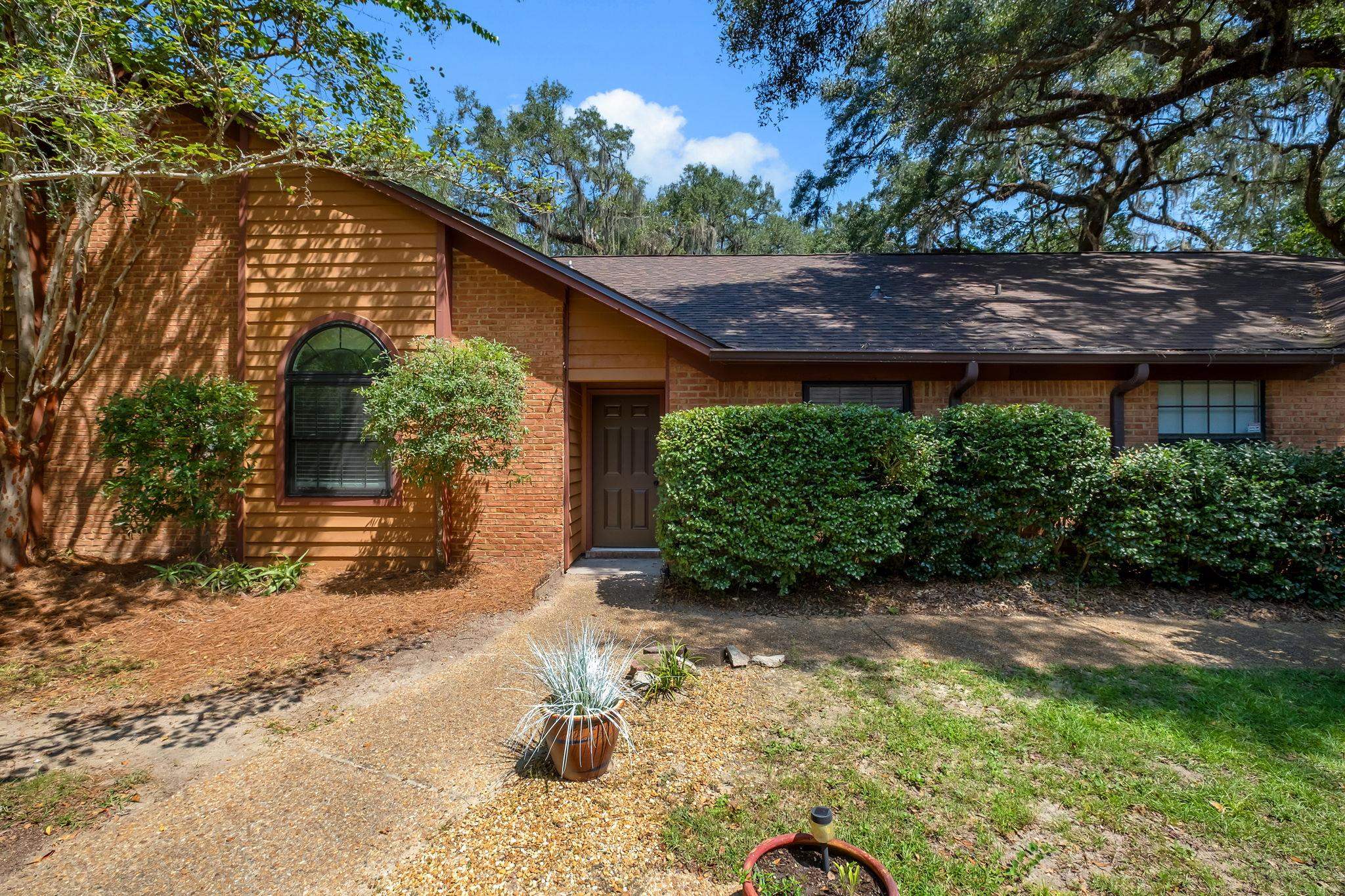 4439 Stratfordshire Court