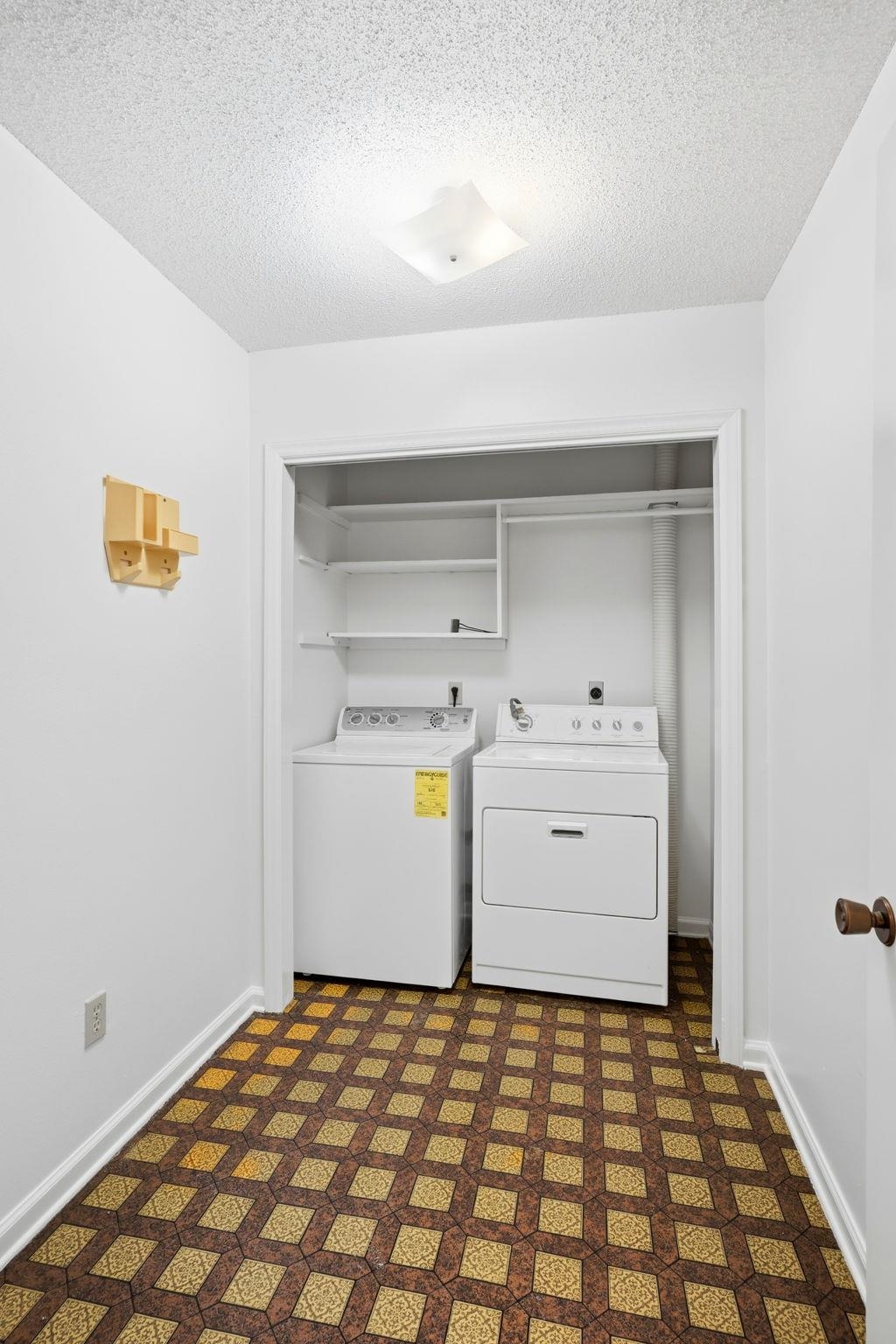 2514 BETTON WOODS Drive
