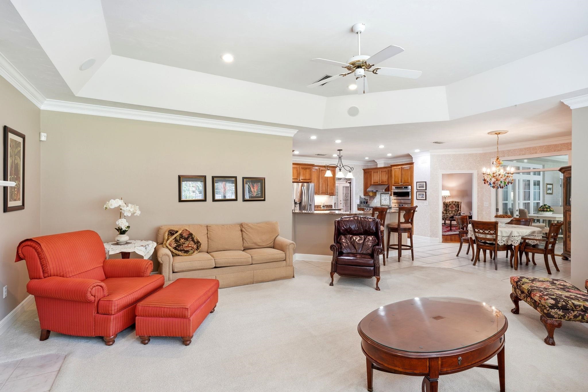 8144 GLENMORE Drive