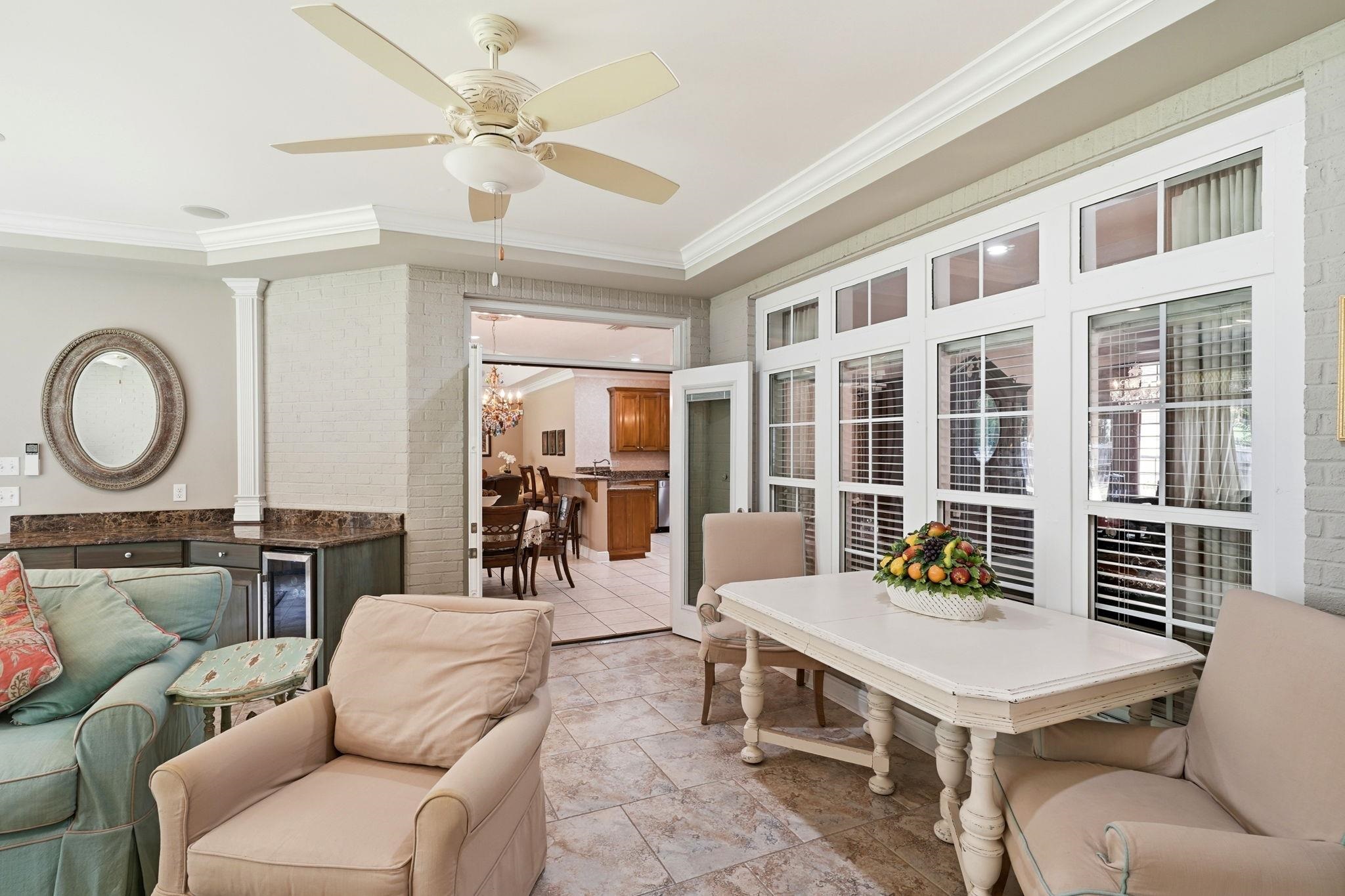 8144 GLENMORE Drive
