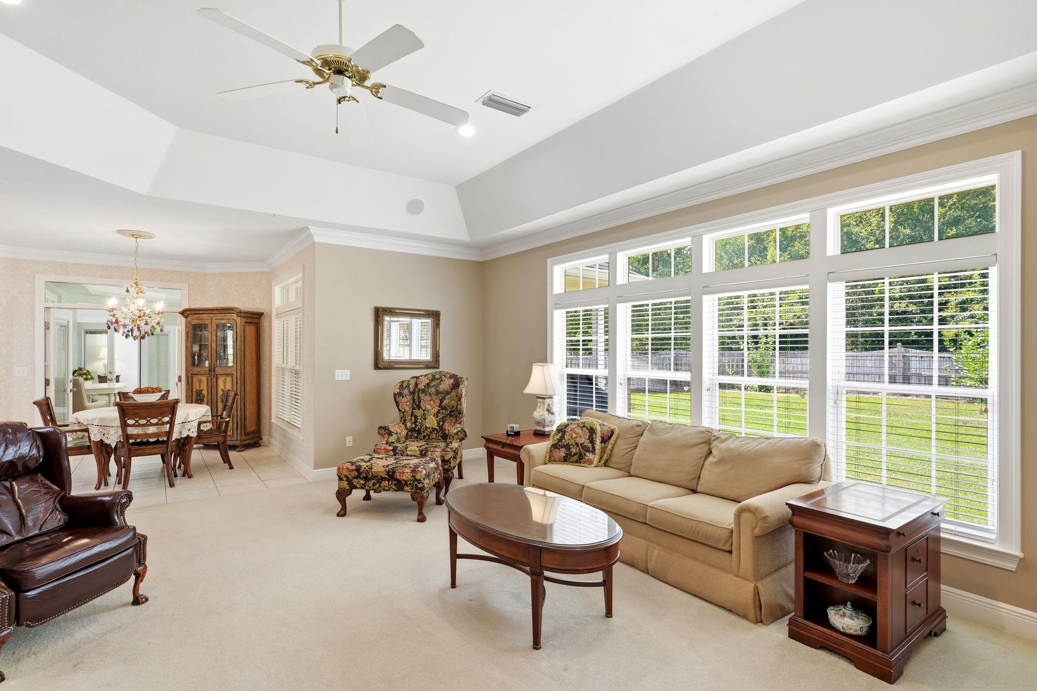 8144 GLENMORE Drive