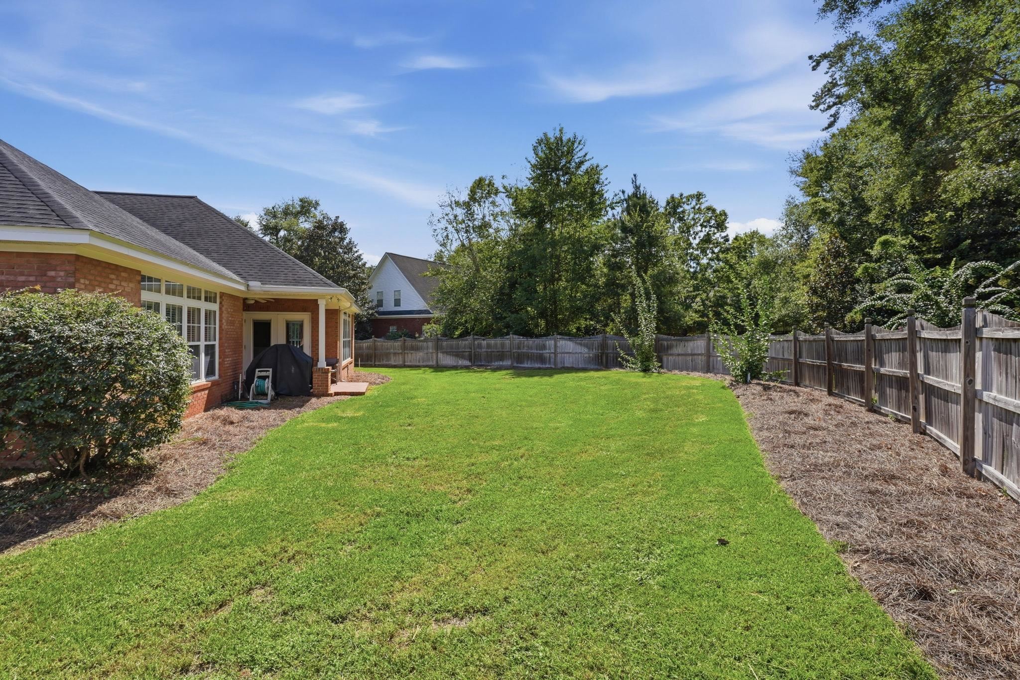 8144 GLENMORE Drive
