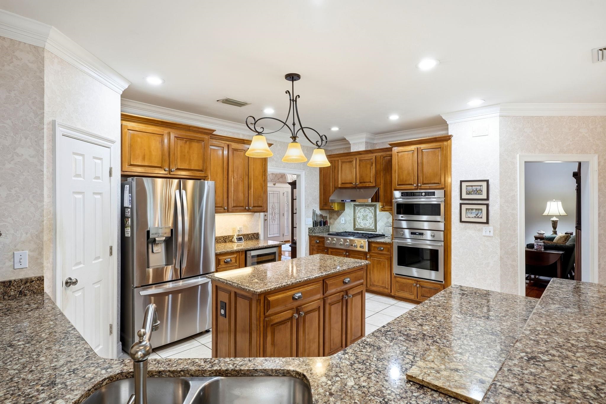8144 GLENMORE Drive