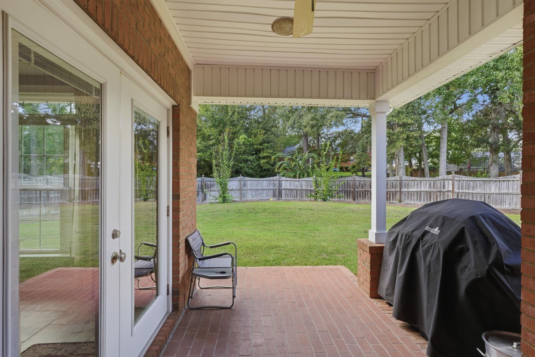 8144 GLENMORE Drive