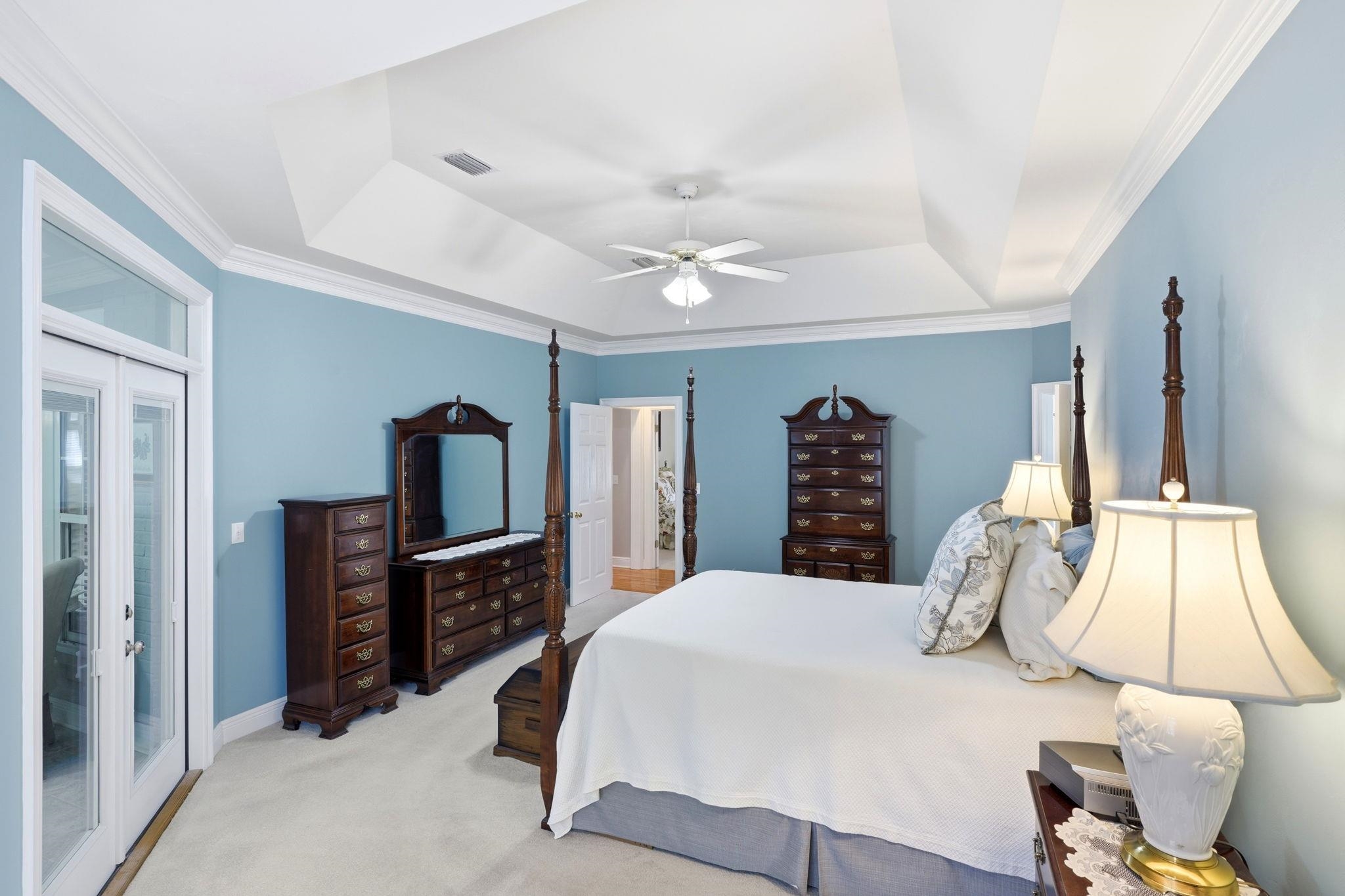 8144 GLENMORE Drive