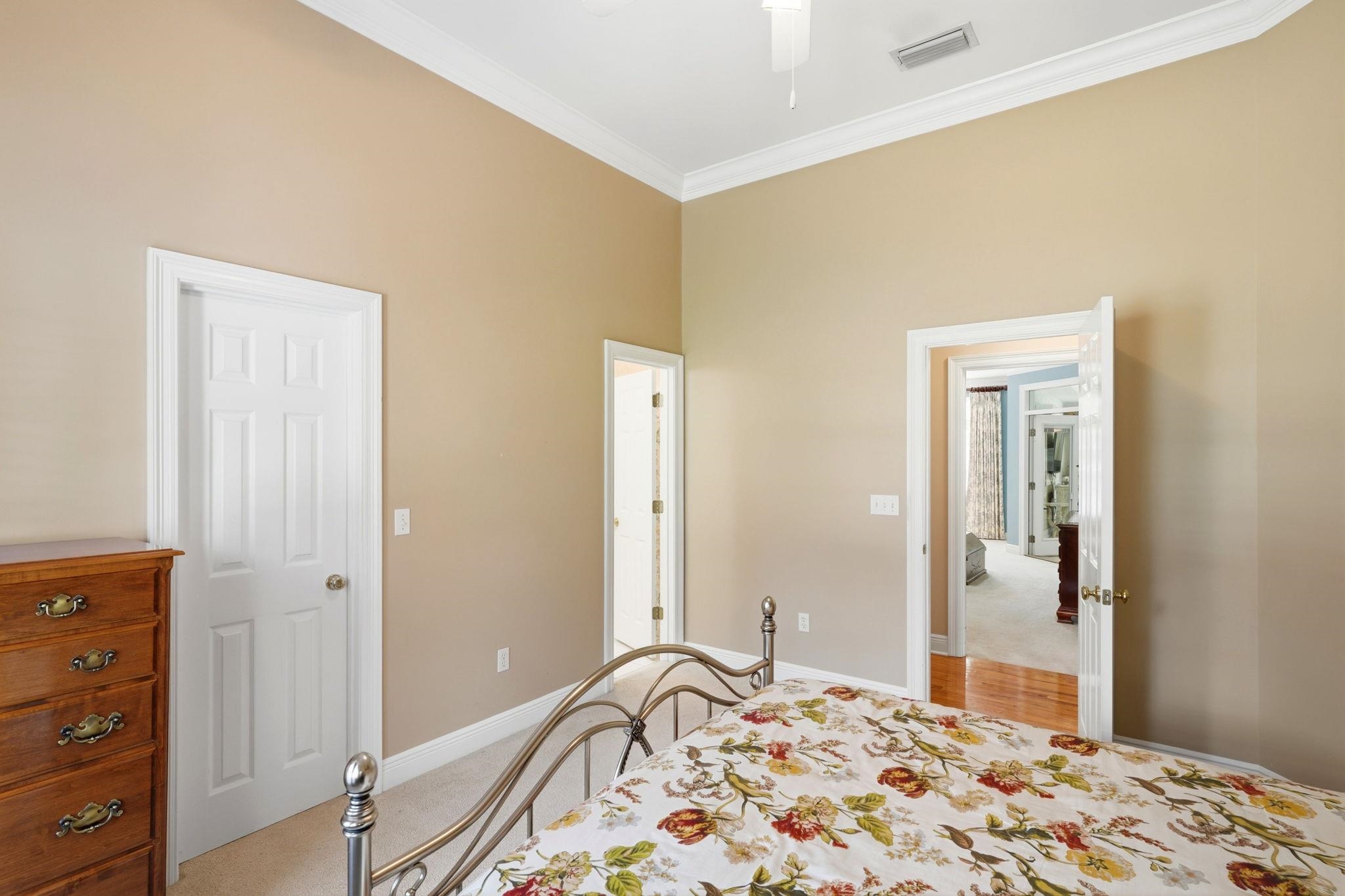 8144 GLENMORE Drive