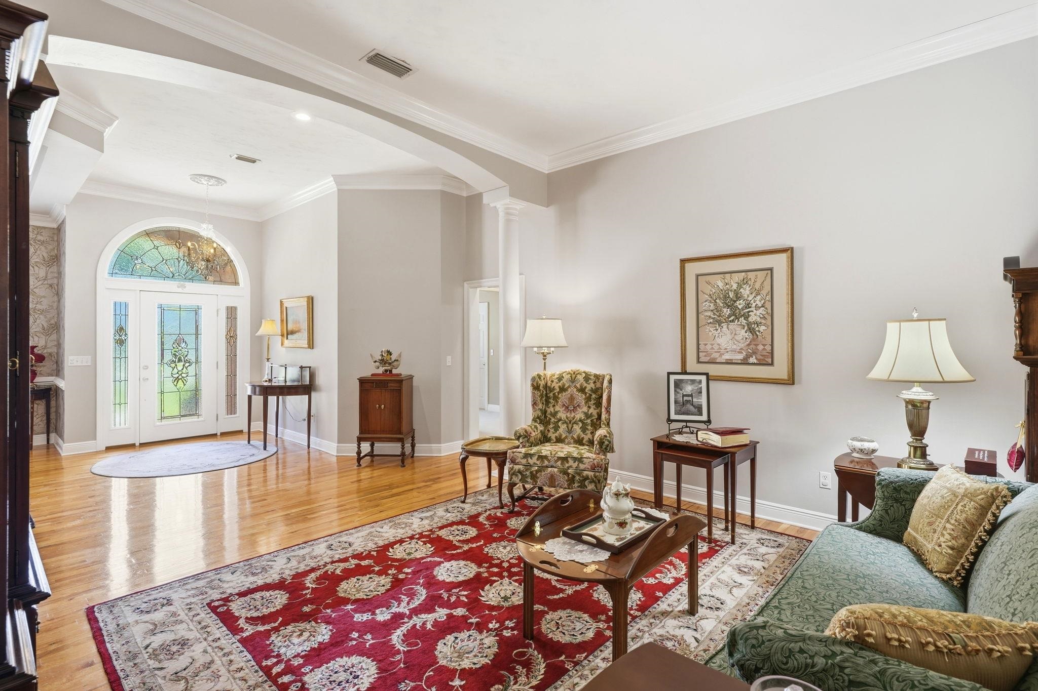 8144 GLENMORE Drive