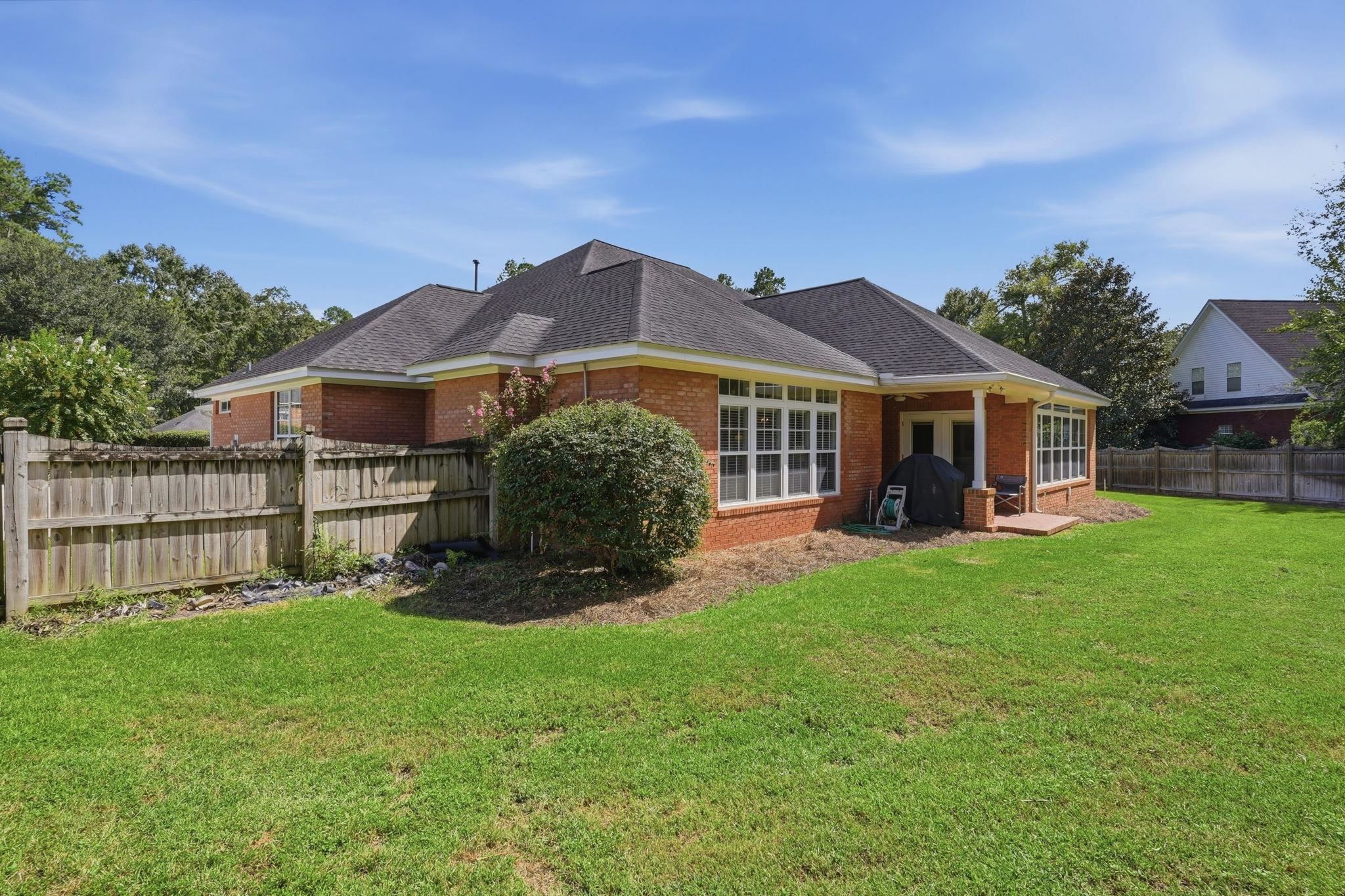 8144 GLENMORE Drive