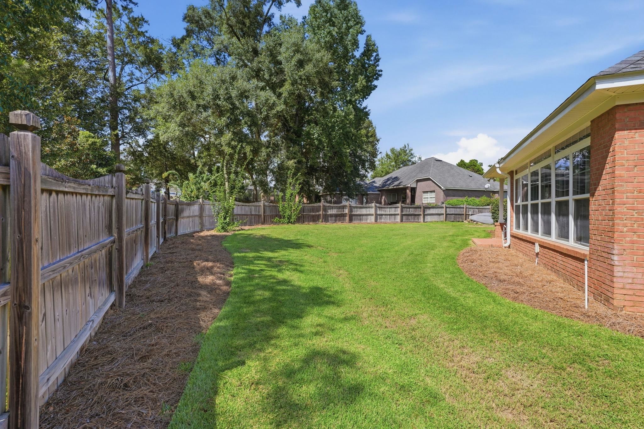 8144 GLENMORE Drive