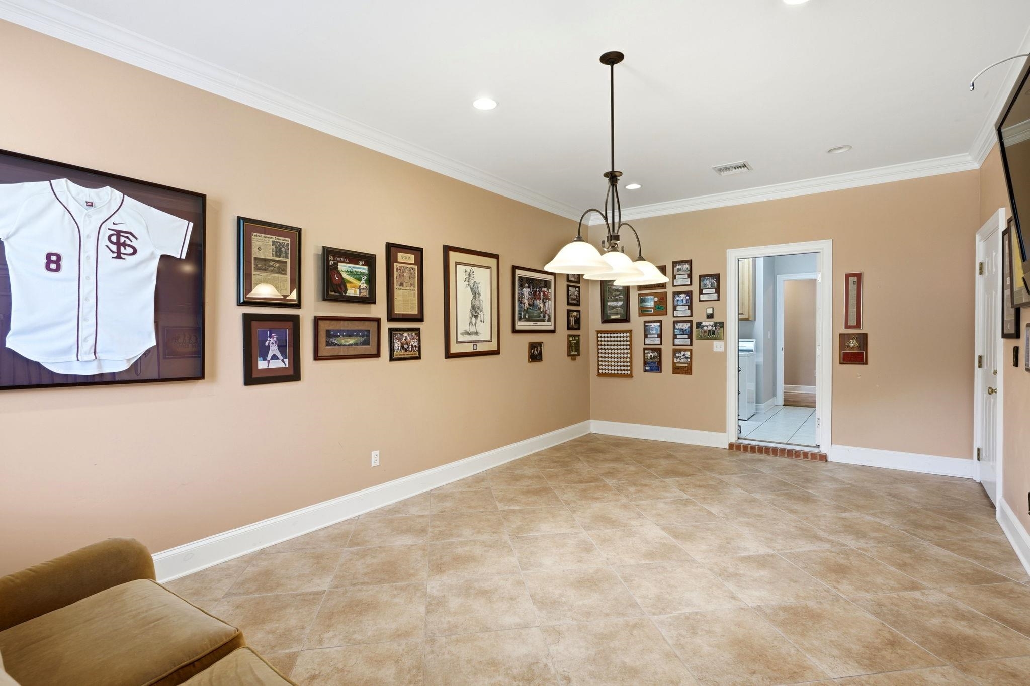 8144 GLENMORE Drive