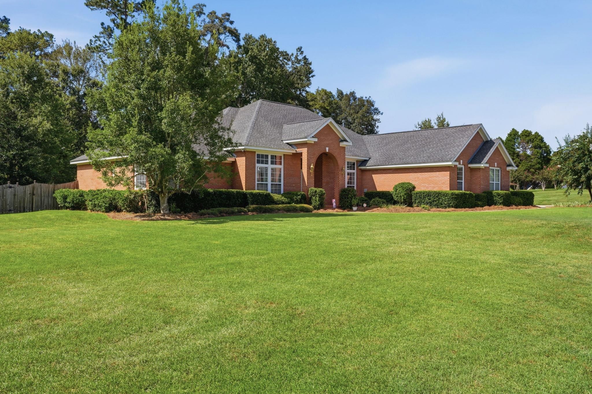 8144 GLENMORE Drive