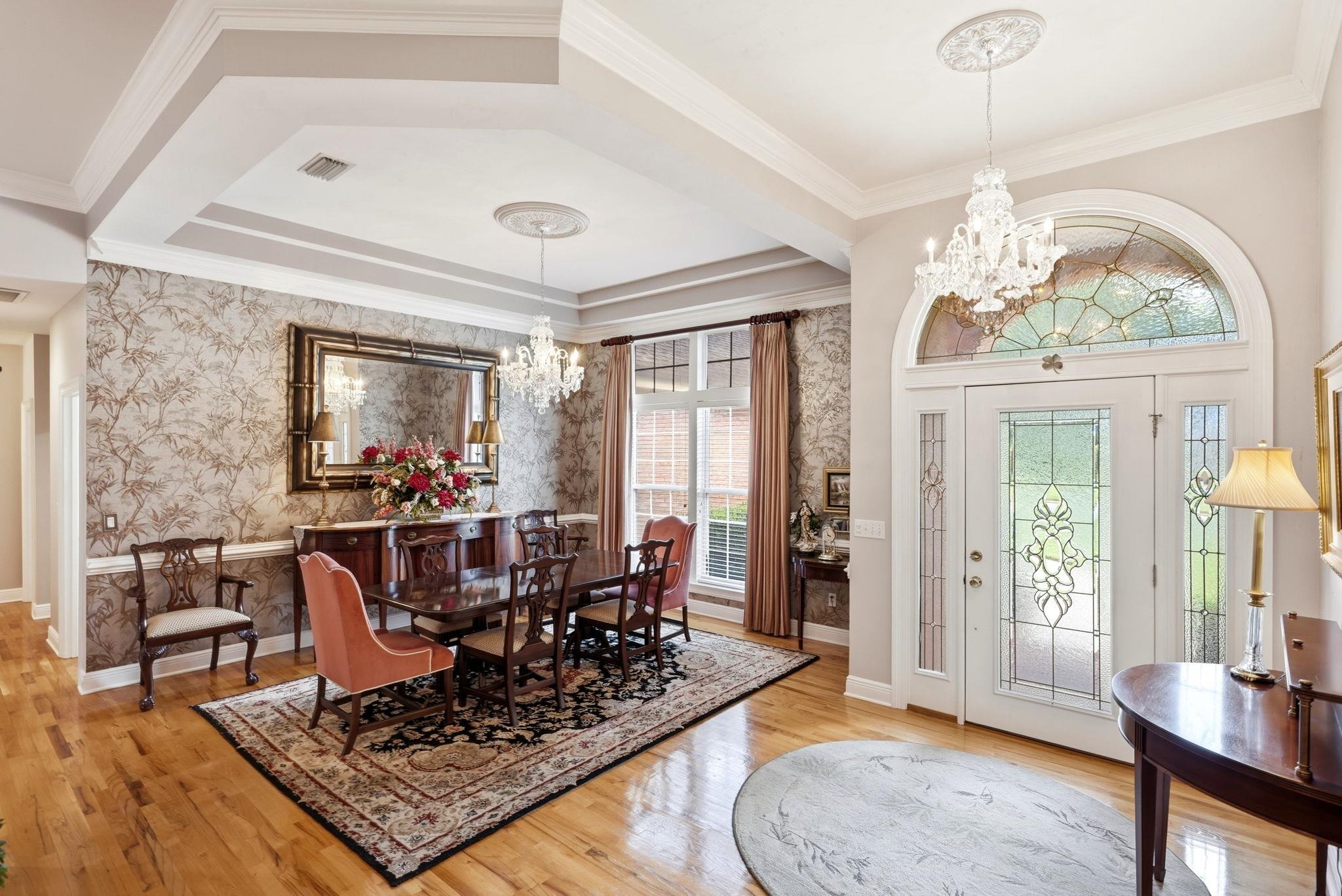 8144 GLENMORE Drive