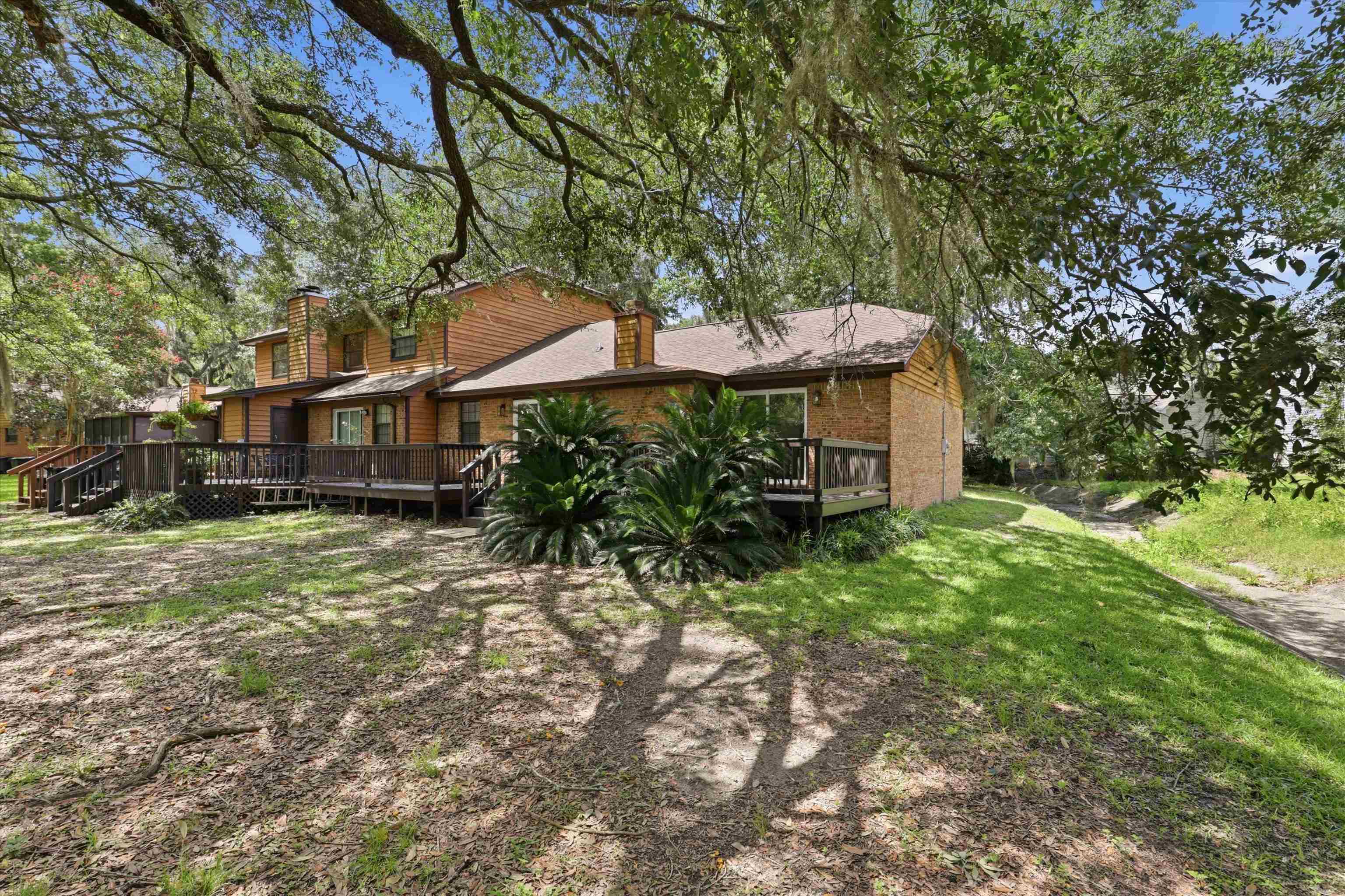 4411 Stratfordshire Court
