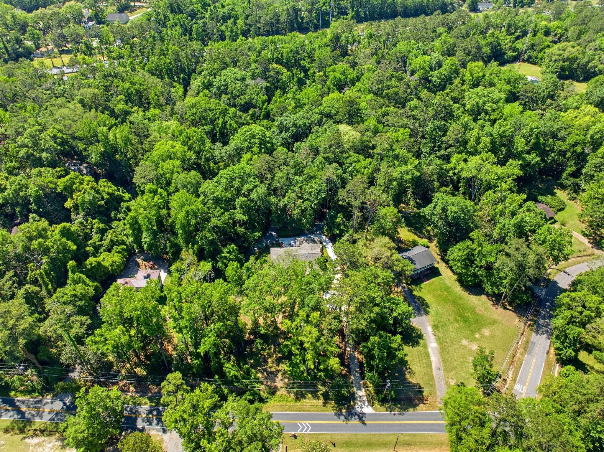 3549 LAKESHORE Drive