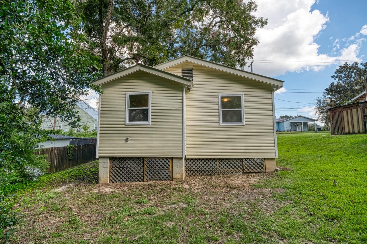 1214 N Macomb Street