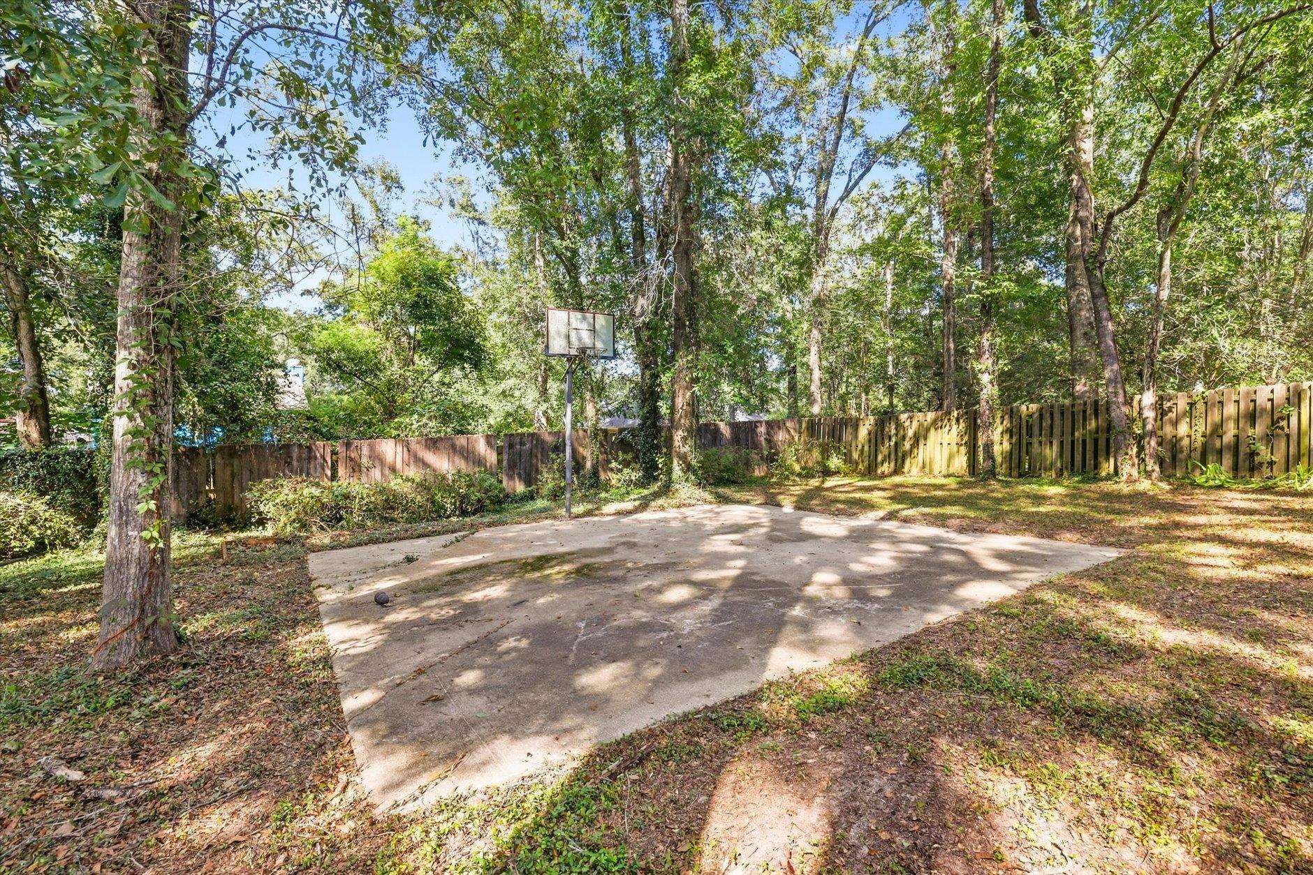 5700 Emma Lane