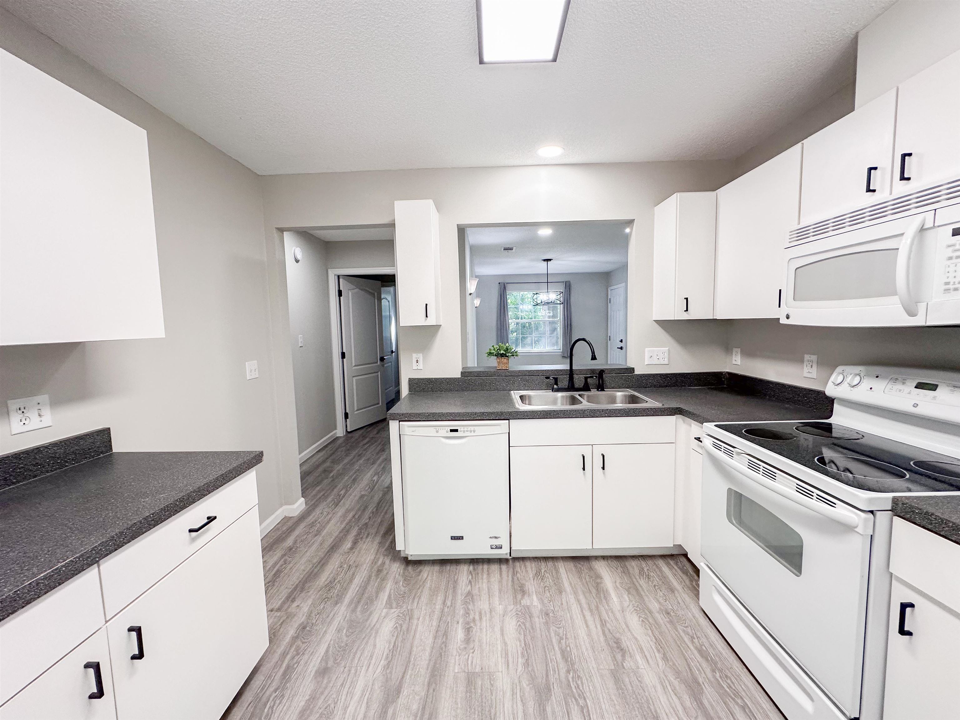1661 Copperfield Circle