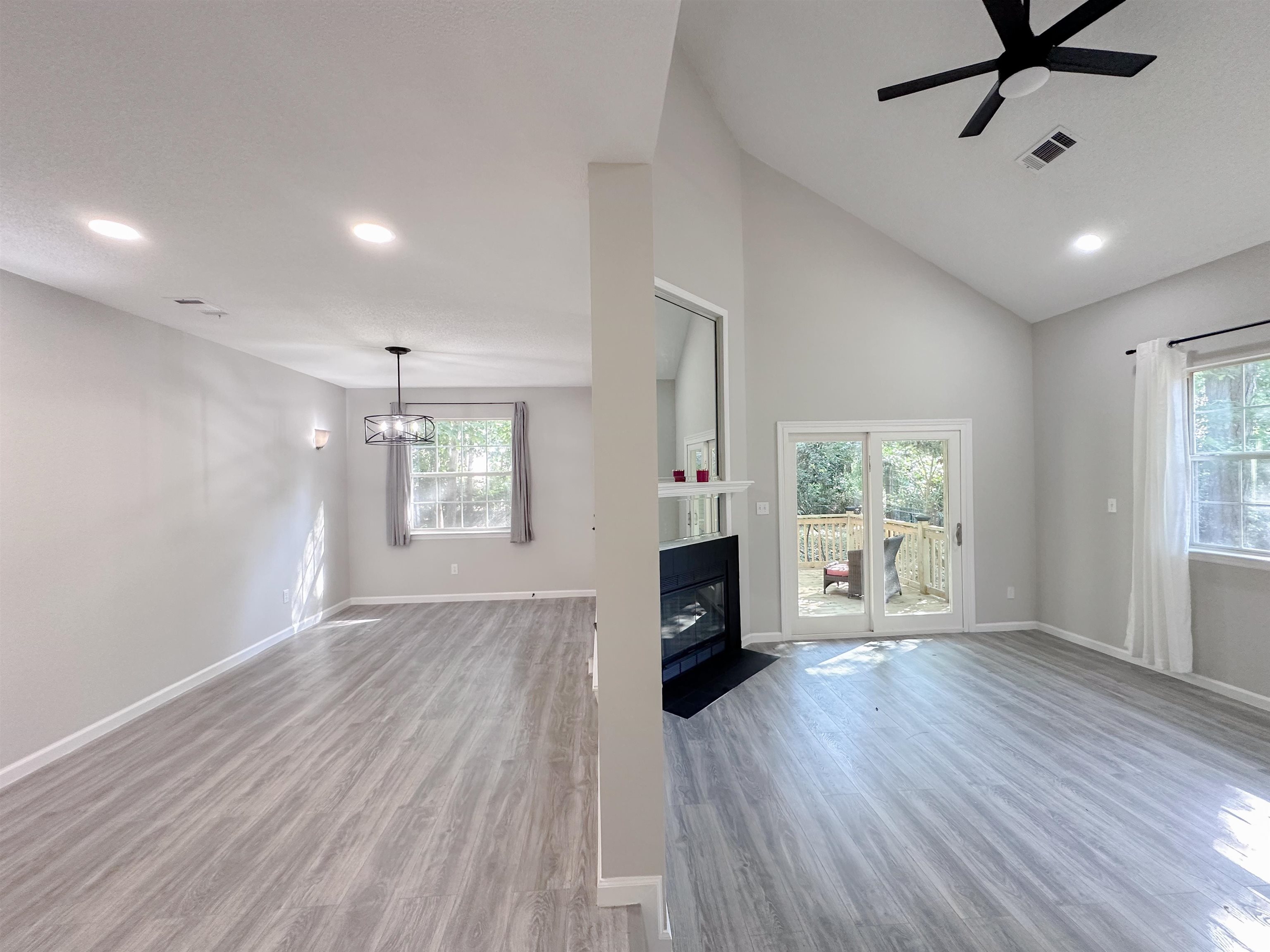 1661 Copperfield Circle