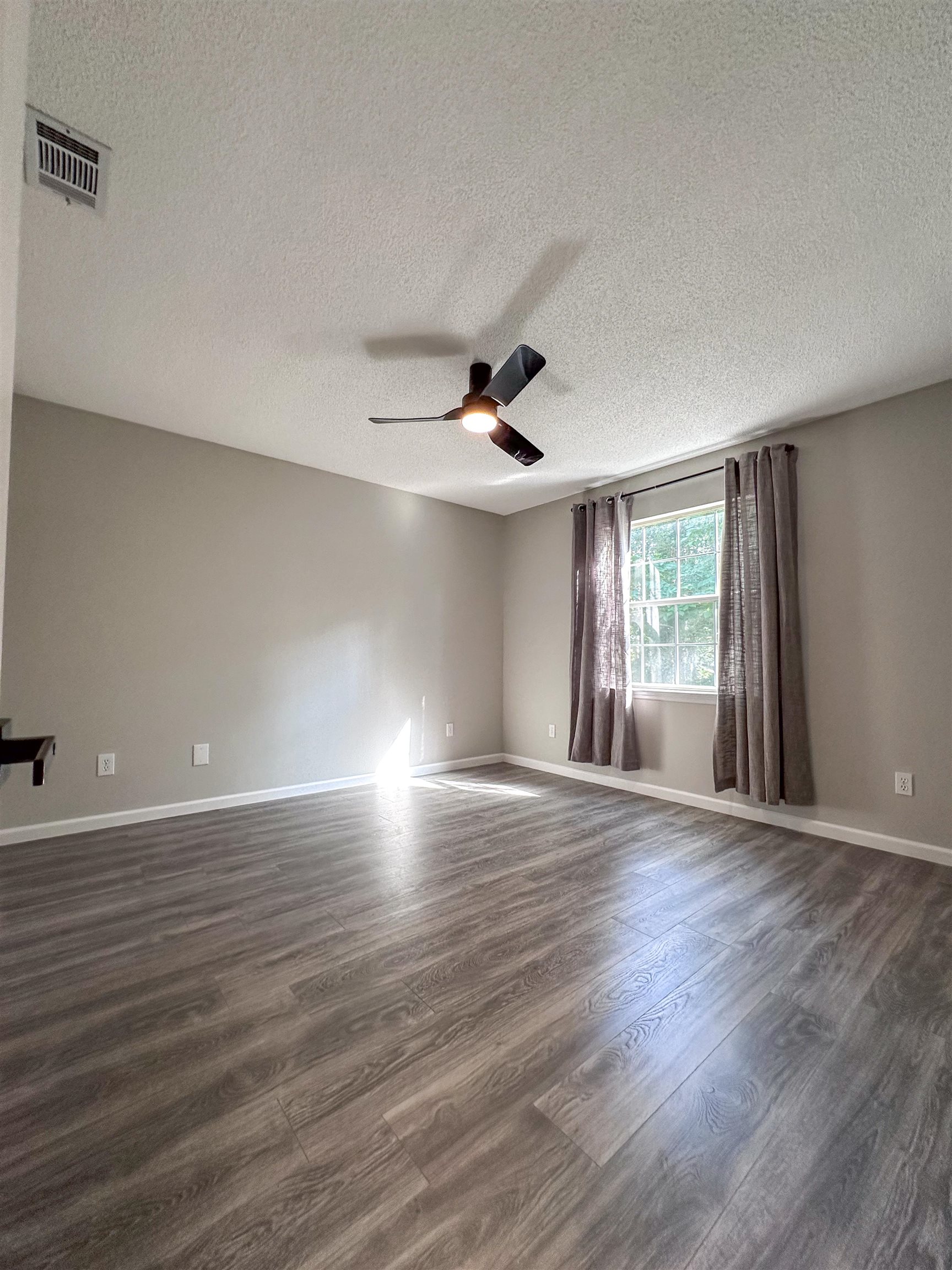 1661 Copperfield Circle