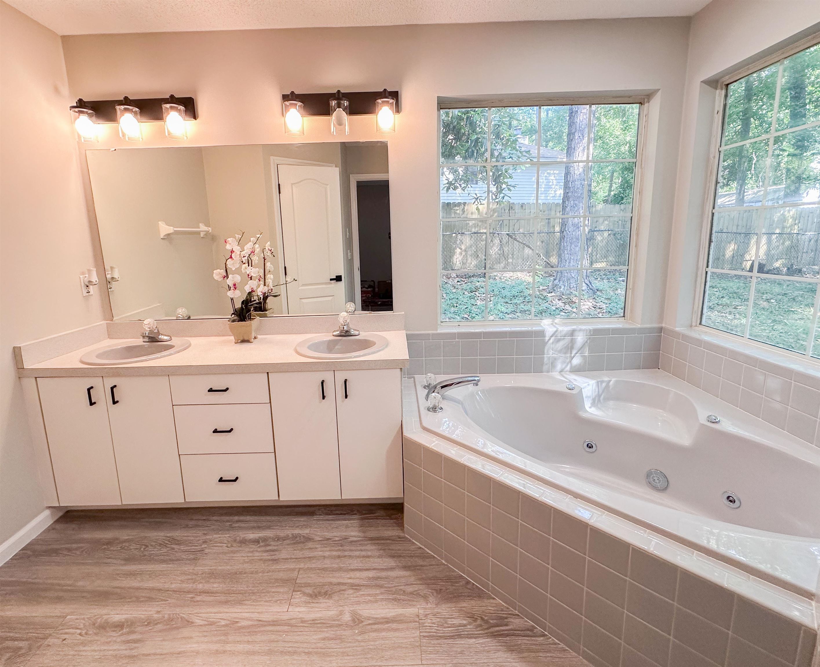 1661 Copperfield Circle