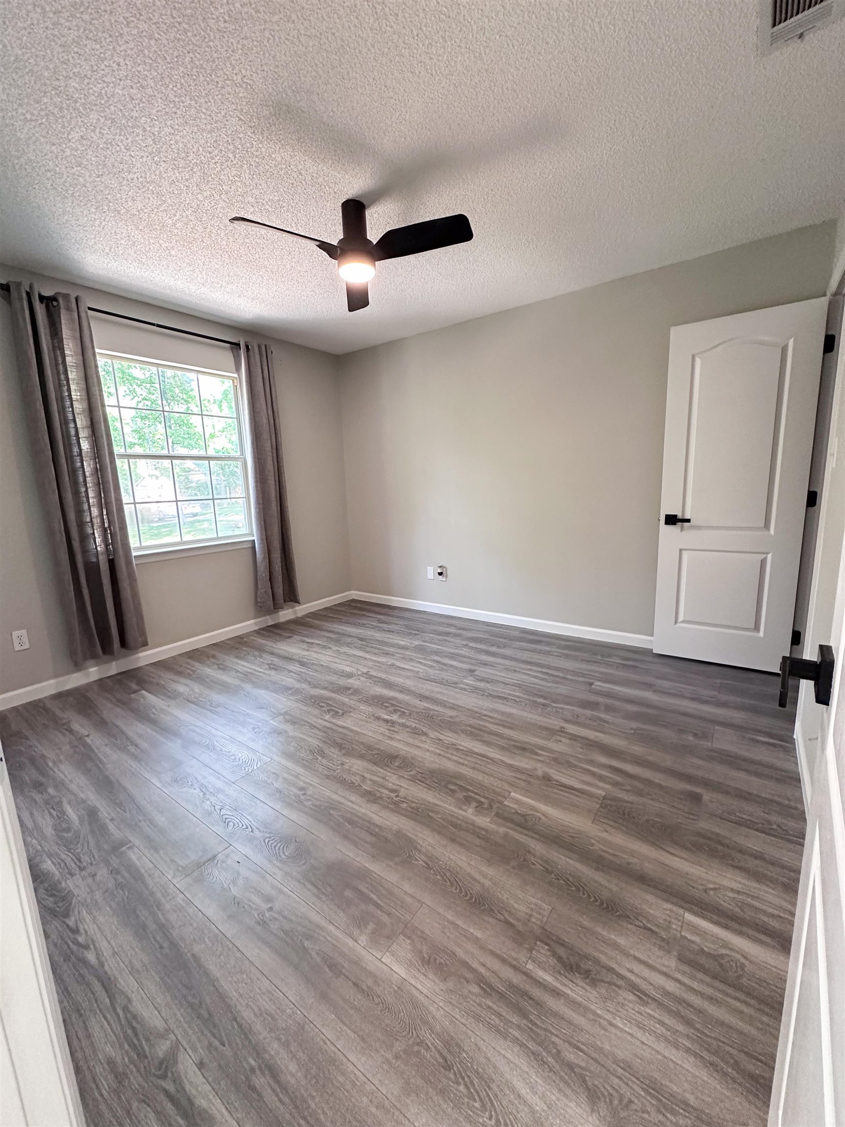 1661 Copperfield Circle
