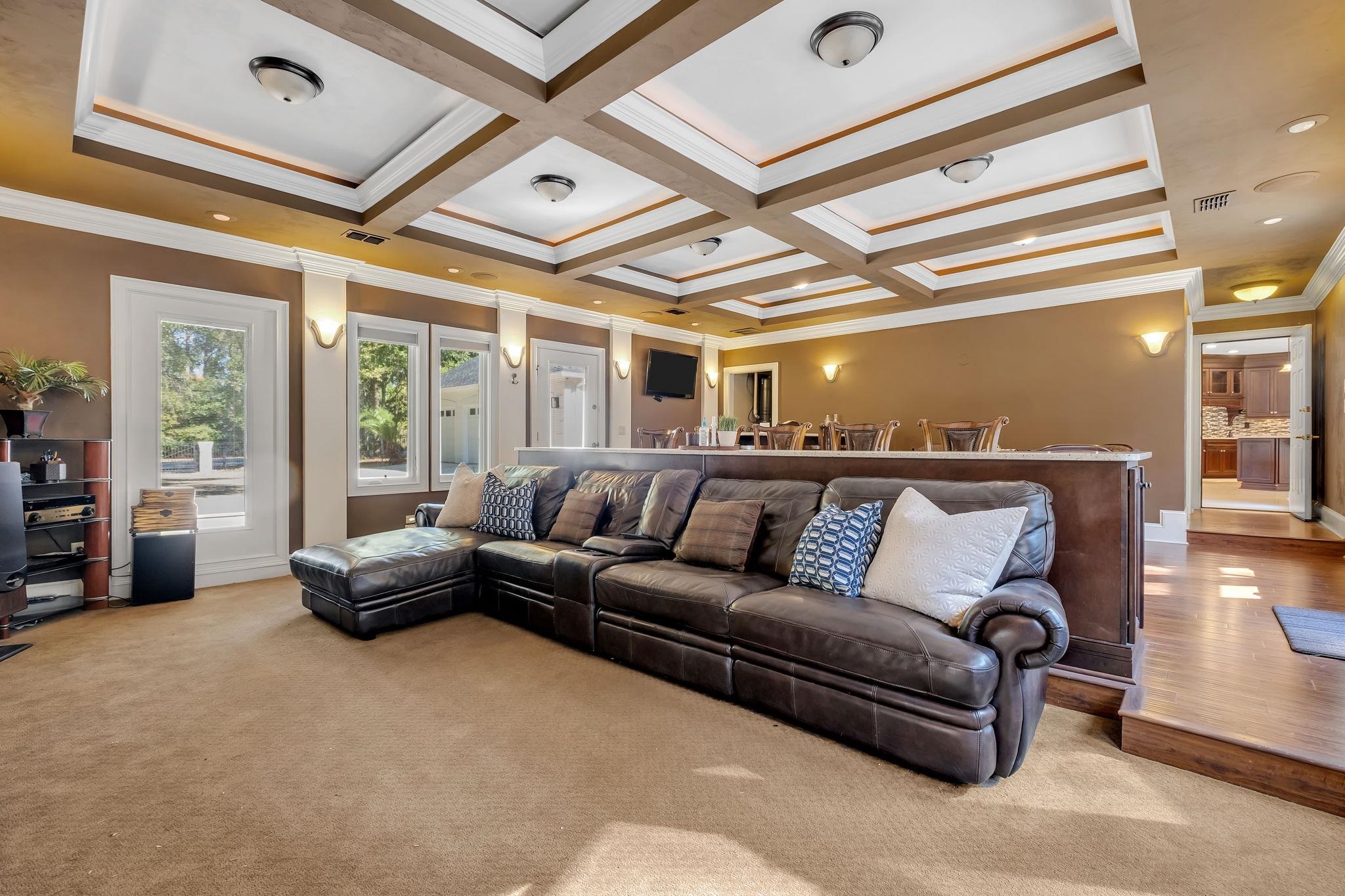 1304 Live Oak Plantation Road