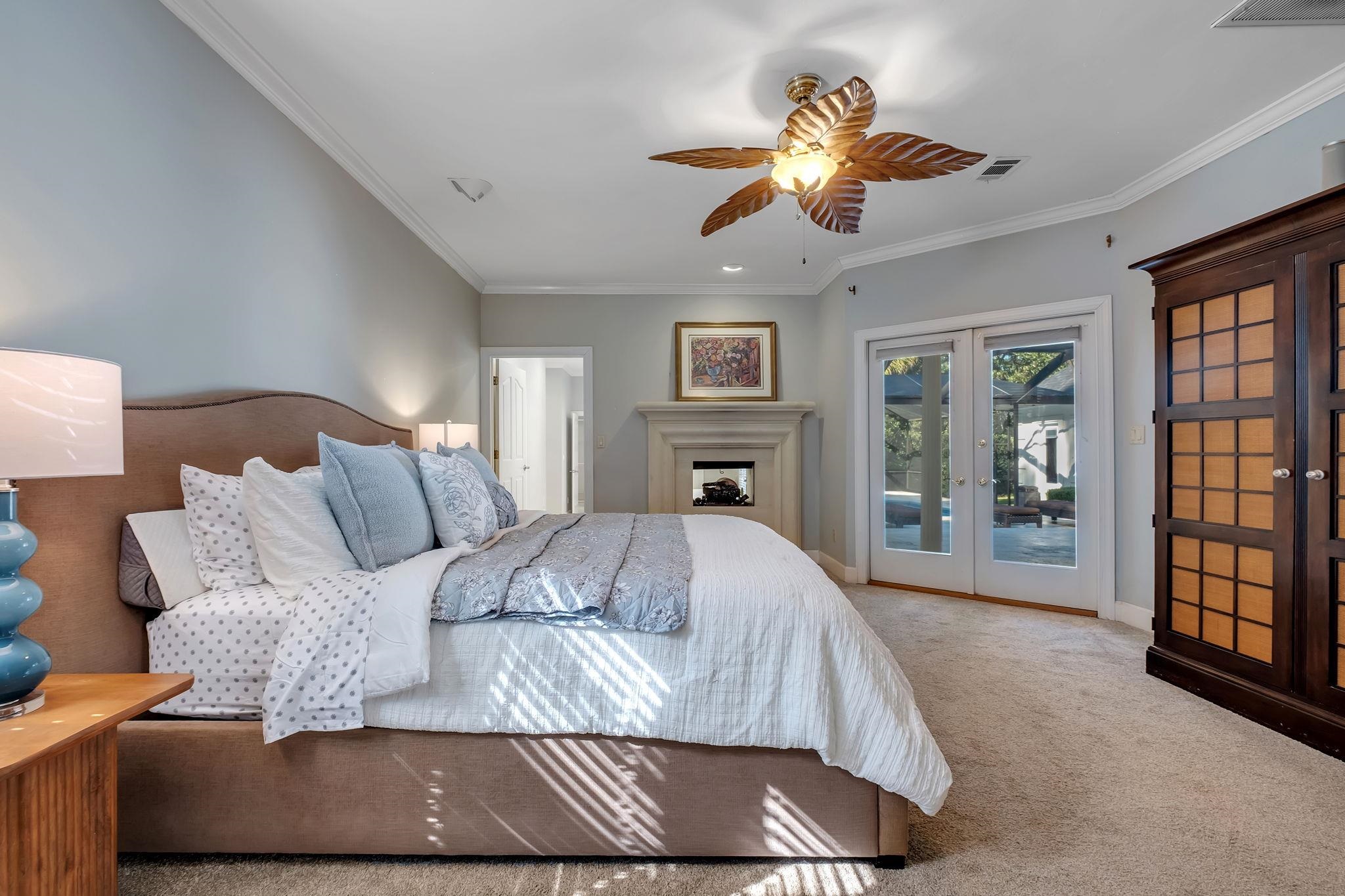 1304 Live Oak Plantation Road