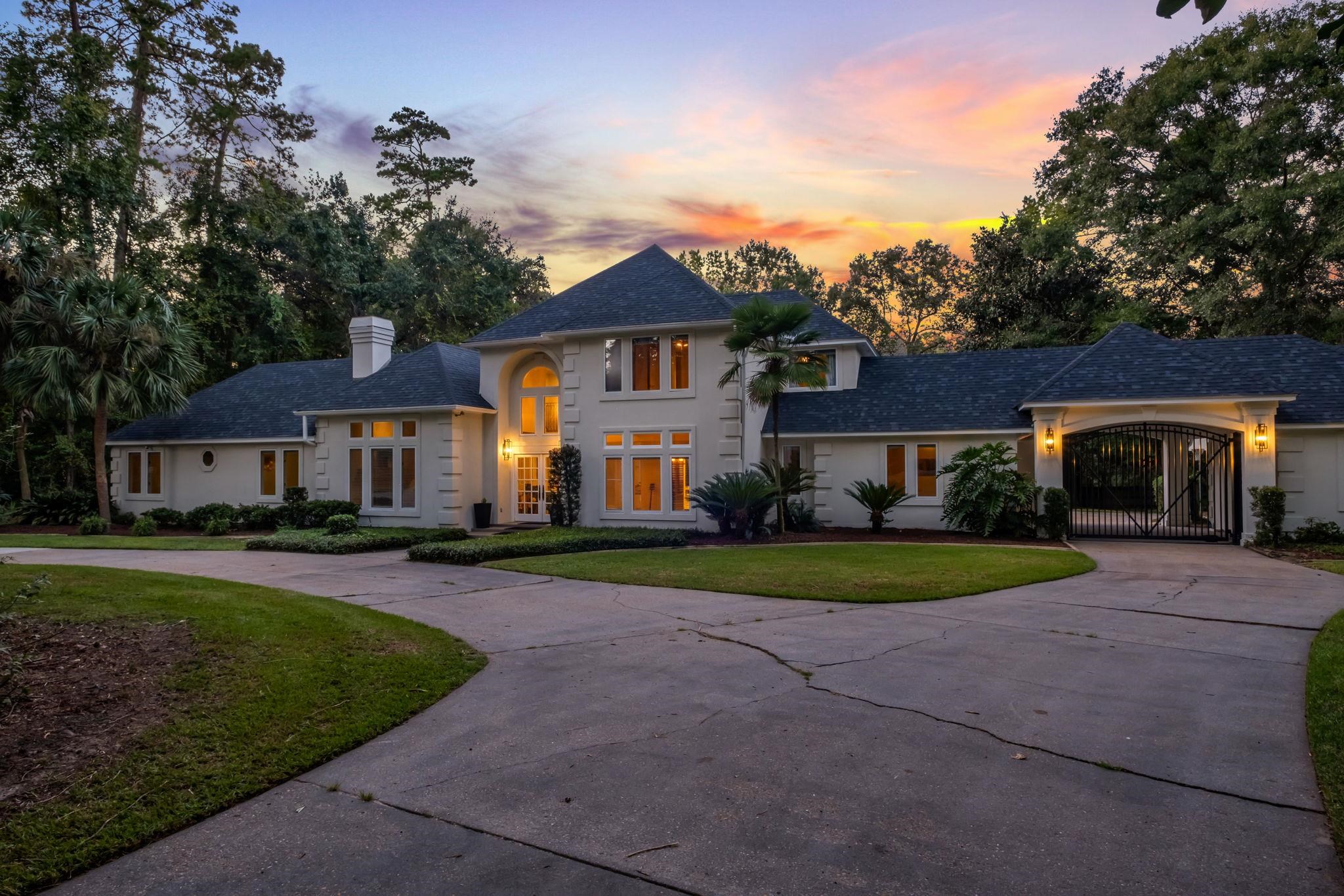 1304 Live Oak Plantation Road