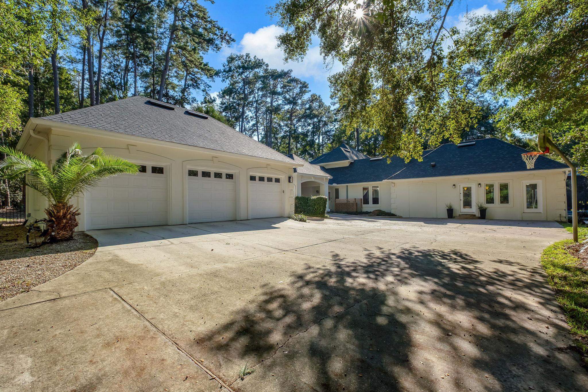 1304 Live Oak Plantation Road