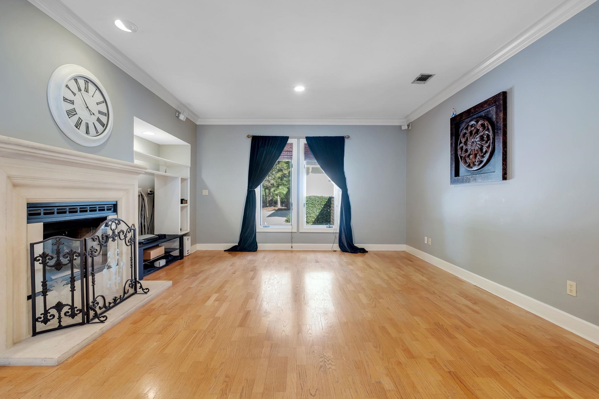 1304 Live Oak Plantation Road
