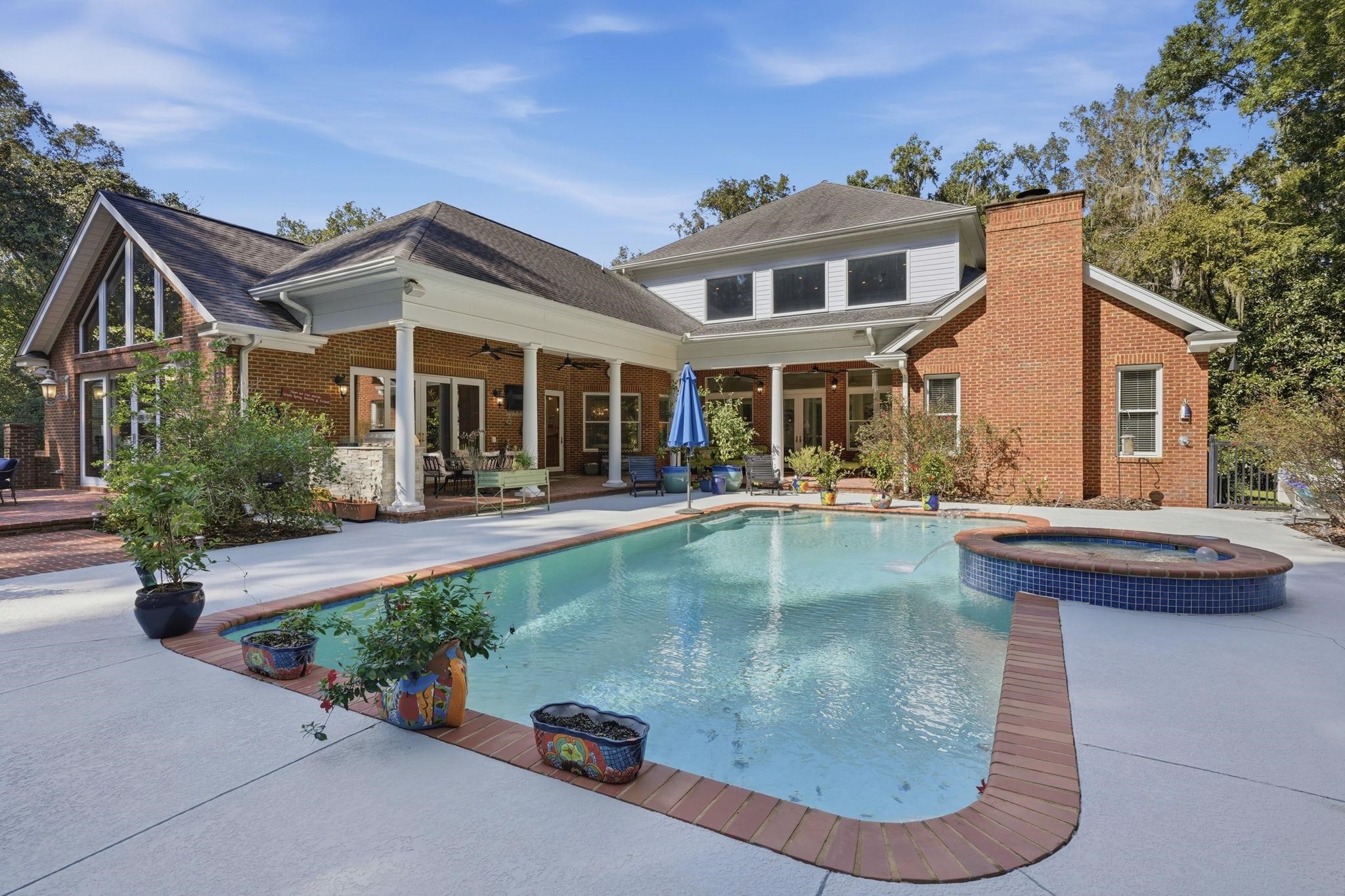 117 MEADOW WOOD Court