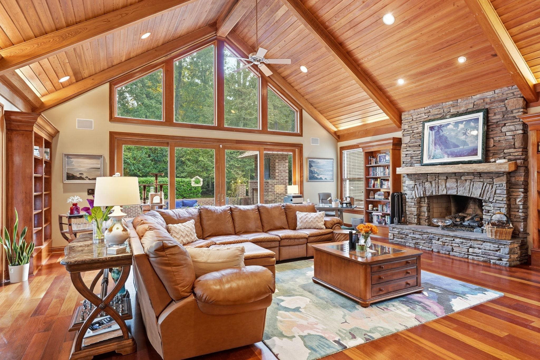 117 MEADOW WOOD Court