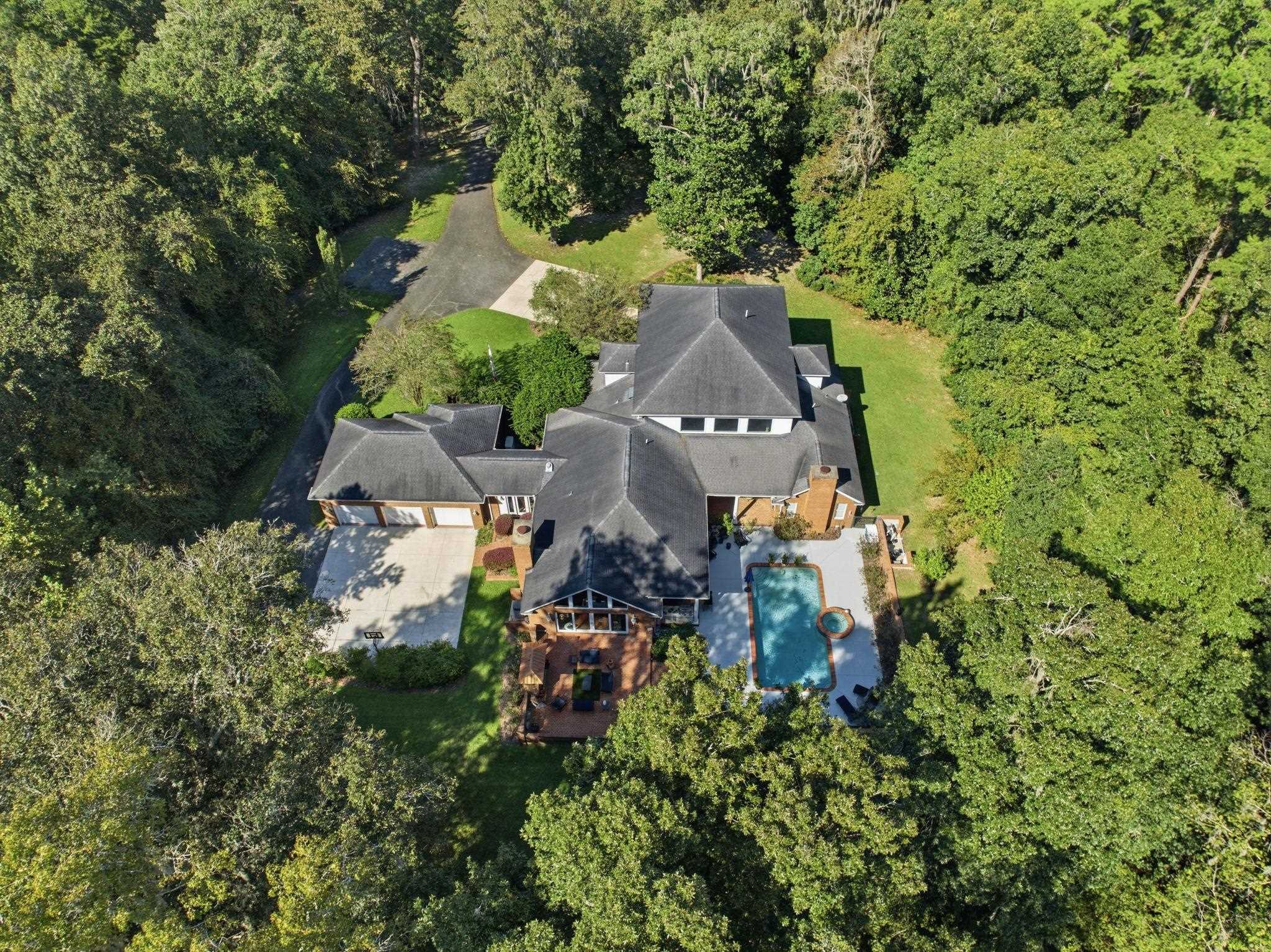 117 MEADOW WOOD Court